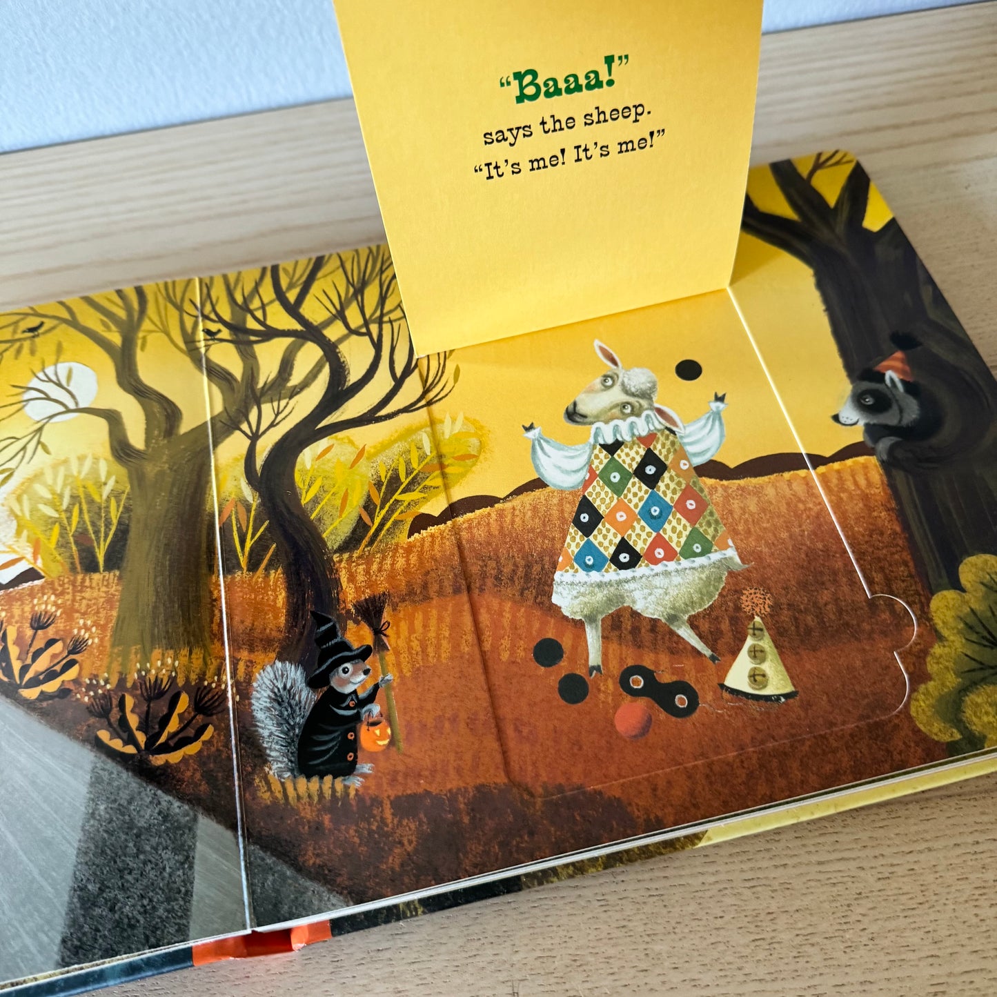 Little Blue Truck's Halloween / Alice Schertle