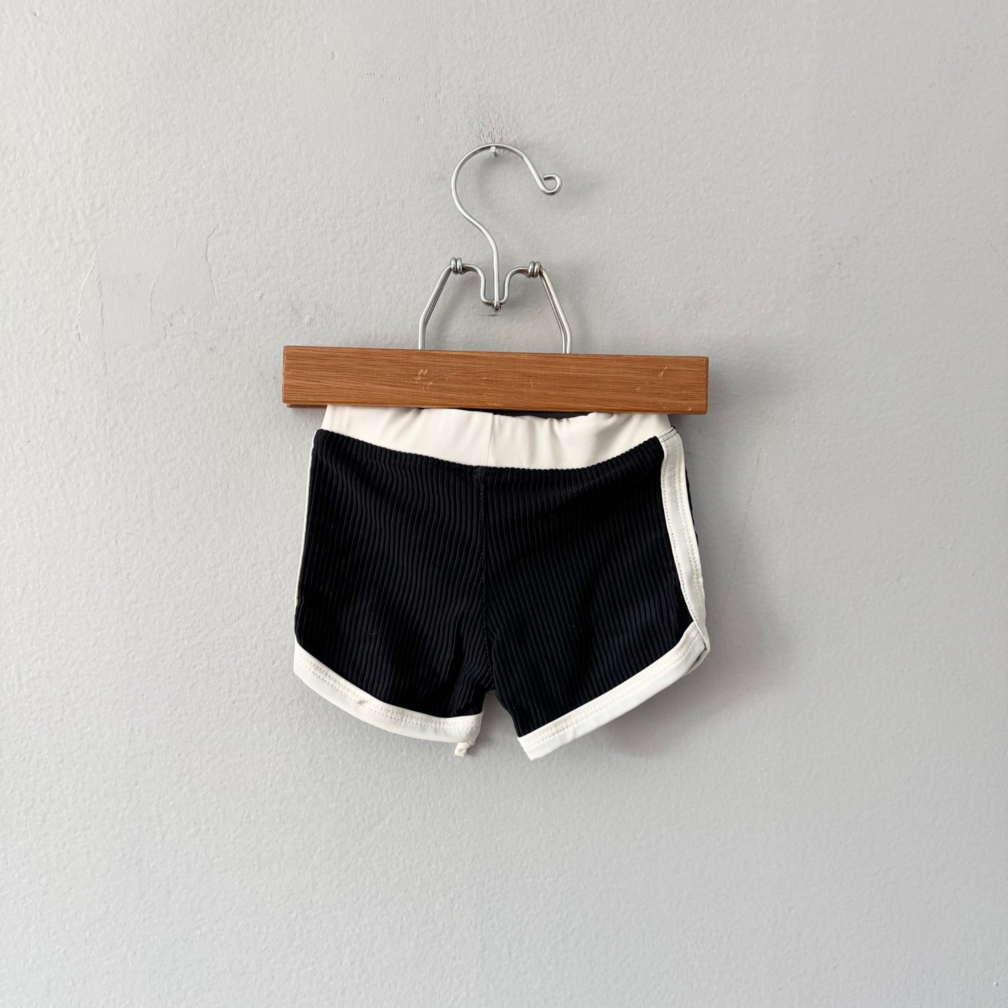 Atilla Cubs / Black ribbed swim trunk / 6M