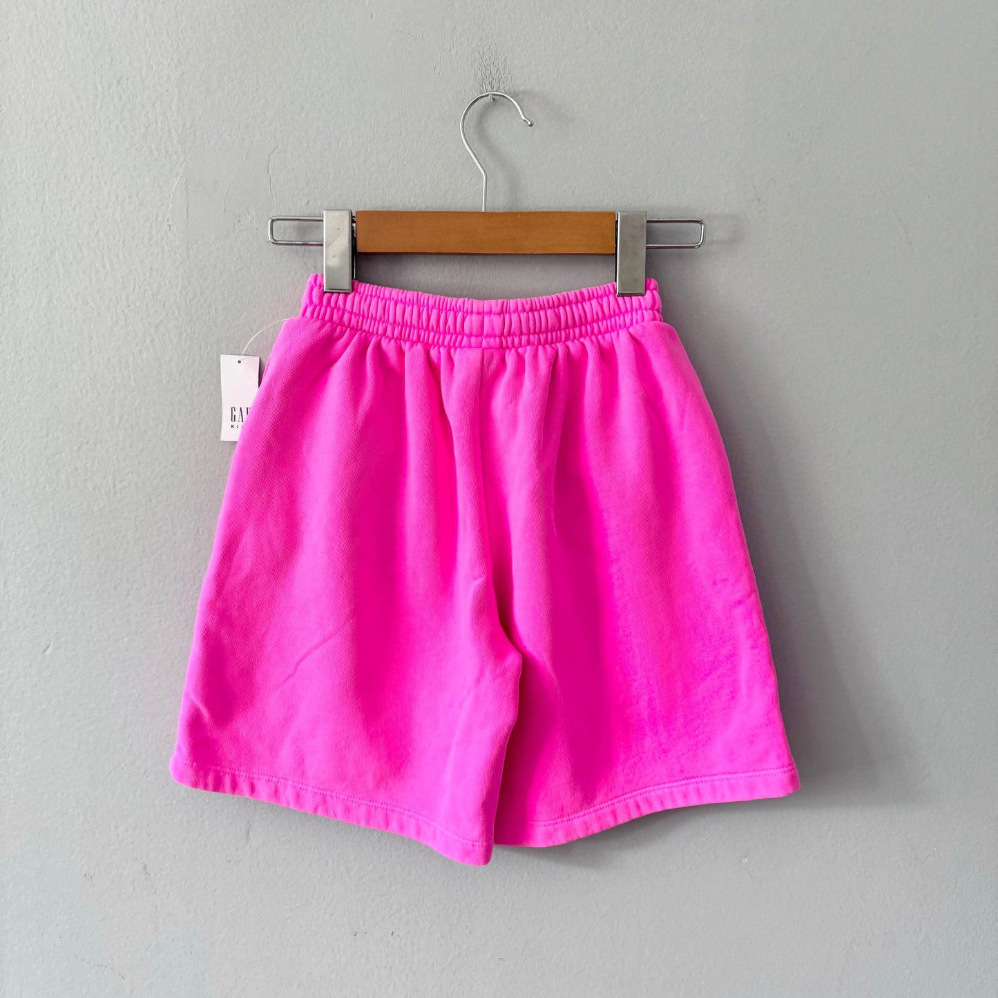 Gap / Pink crew shorts / 6-7Y - New with tag