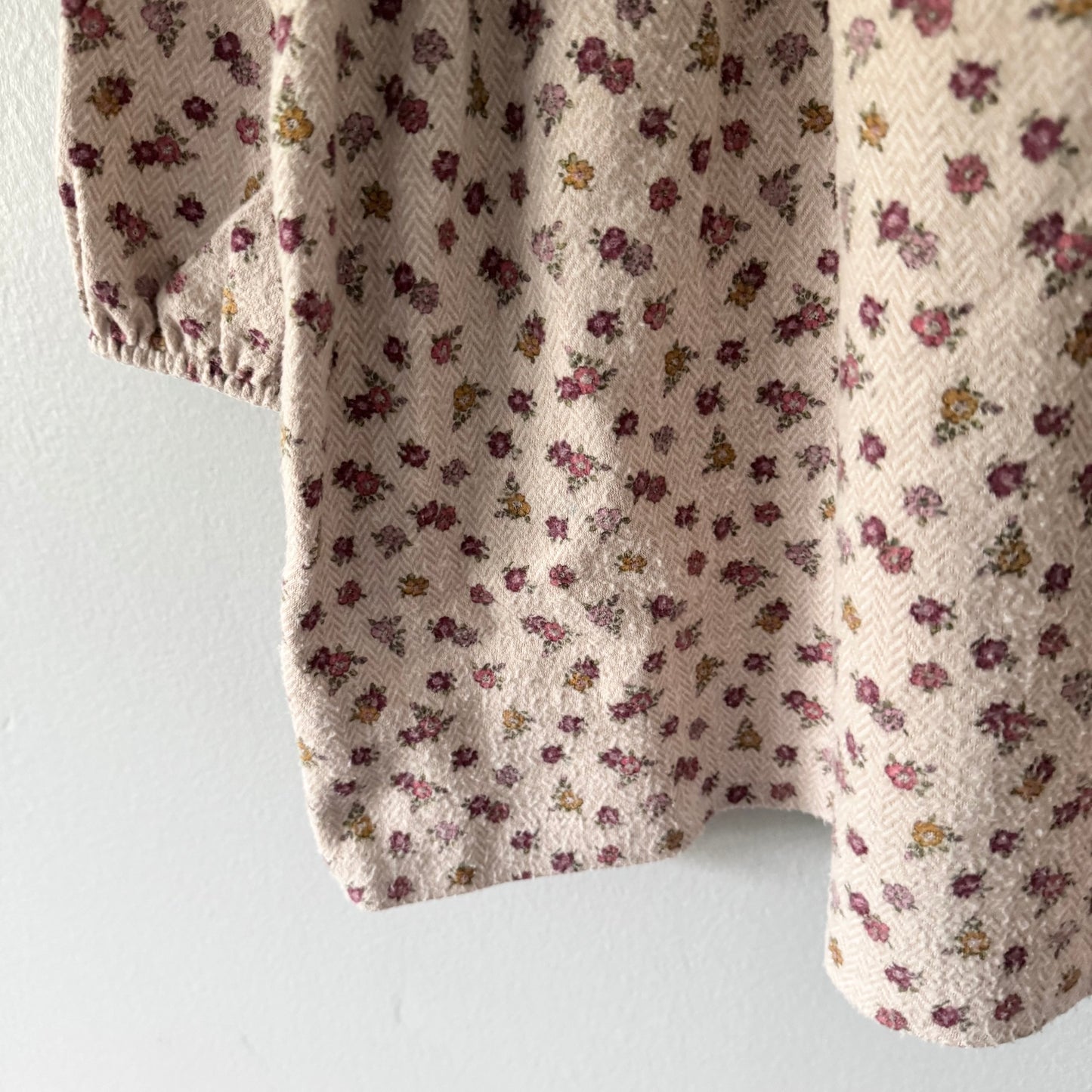 Zara / Beige flannel floral dress / 4-5Y