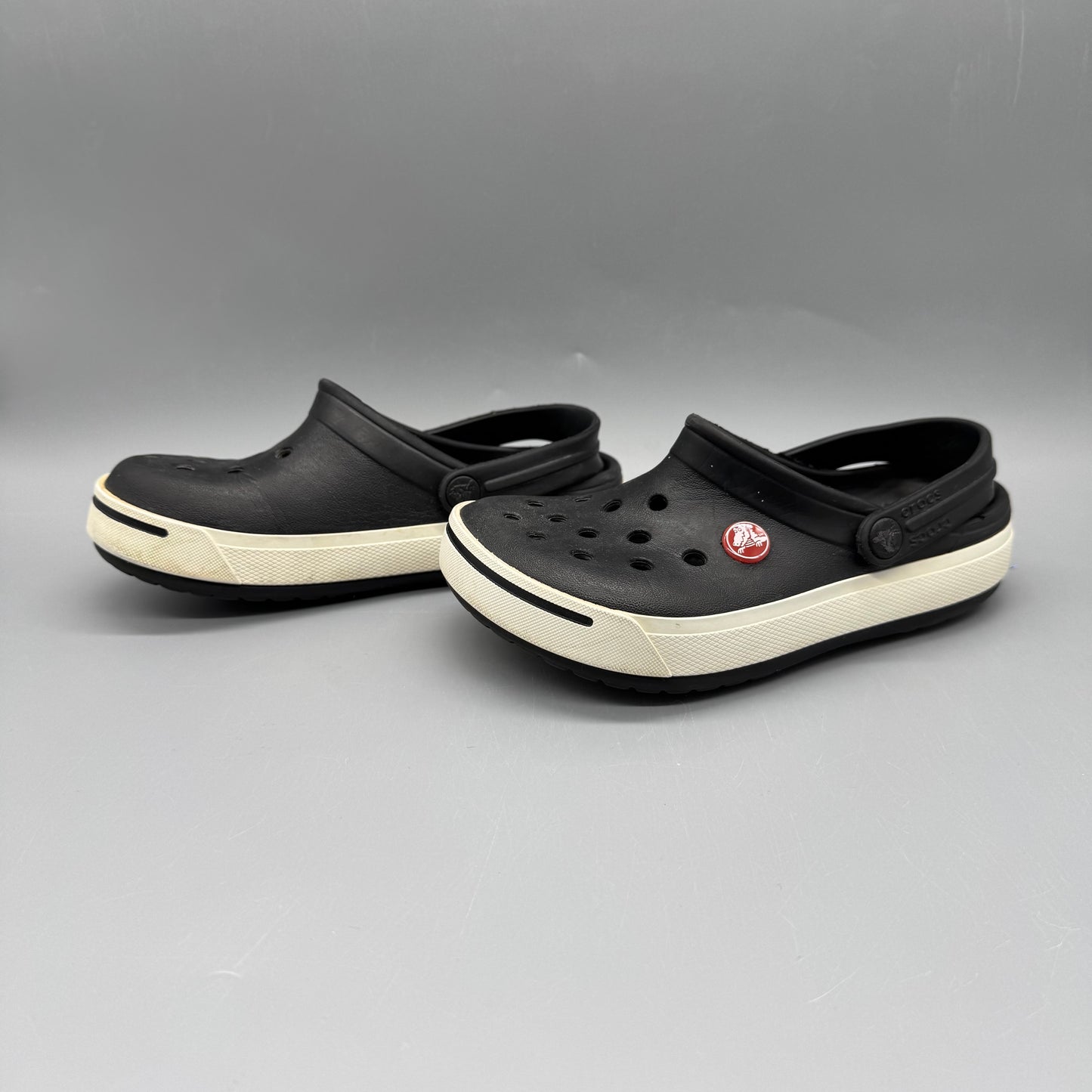 Crocs / Sandals / J2