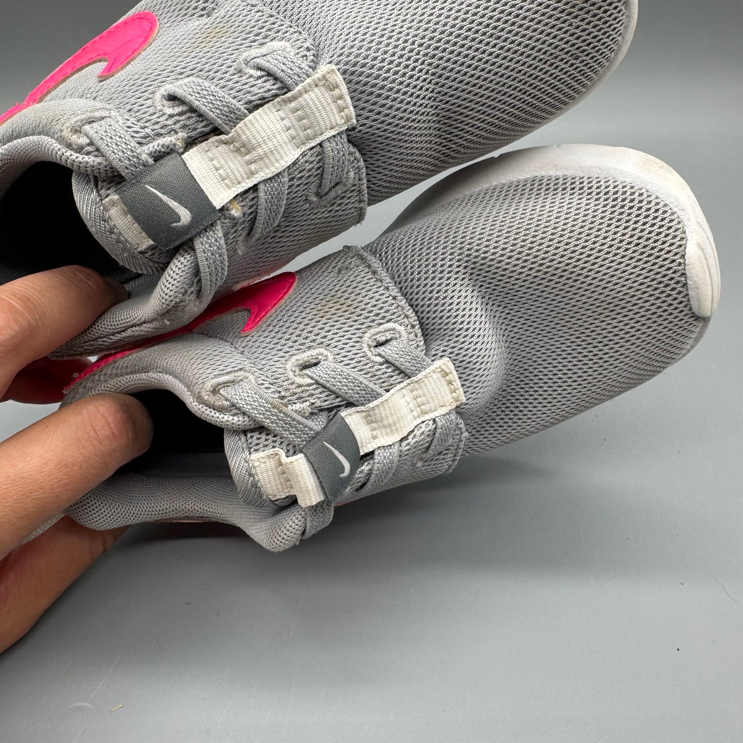 Nike / Running Shoes / US10