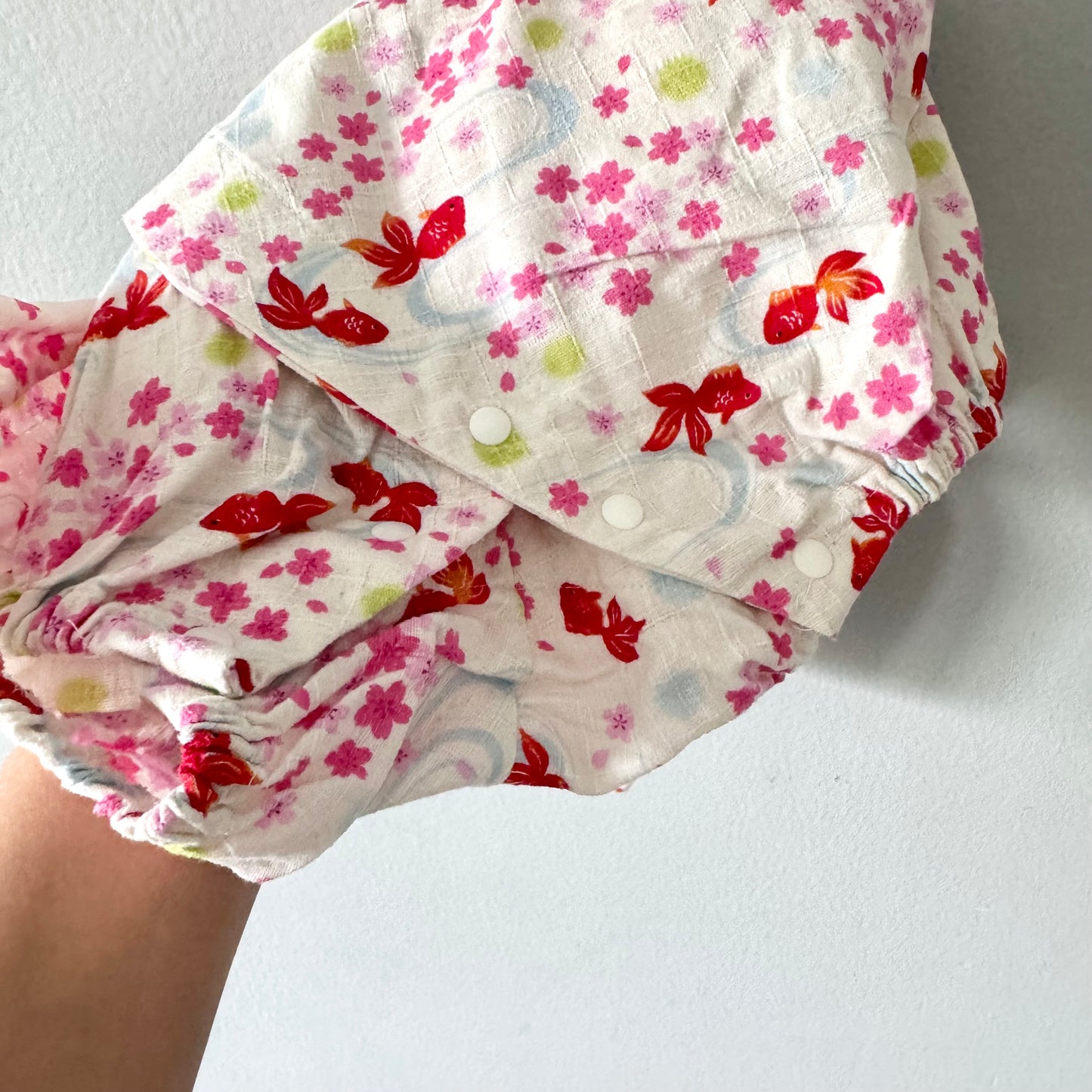 No brand / Japanese summer kimono rompers - white x gold fish / 80cm(12M)