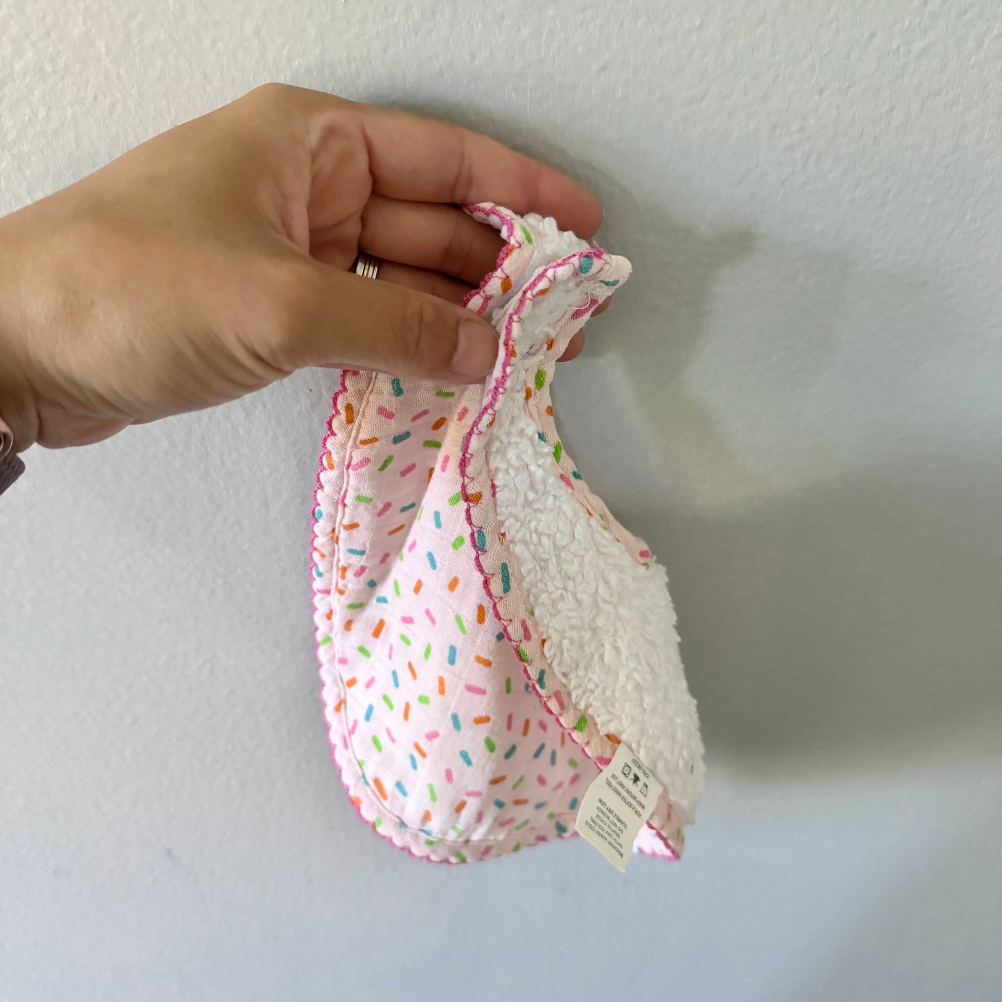 No brand /Two bibs / 3-12M