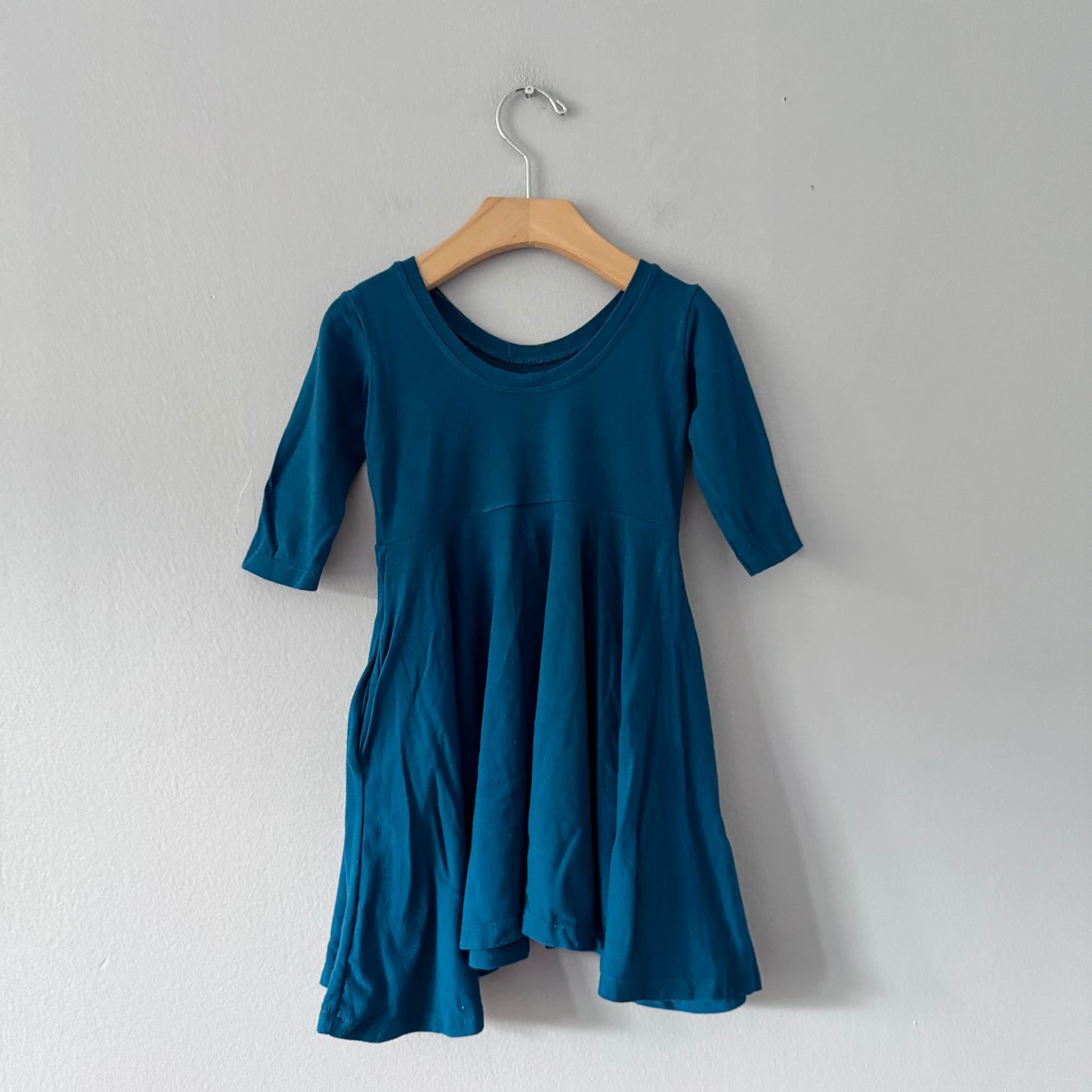 Nest + Nurture / Blue green twirl dress / 3T