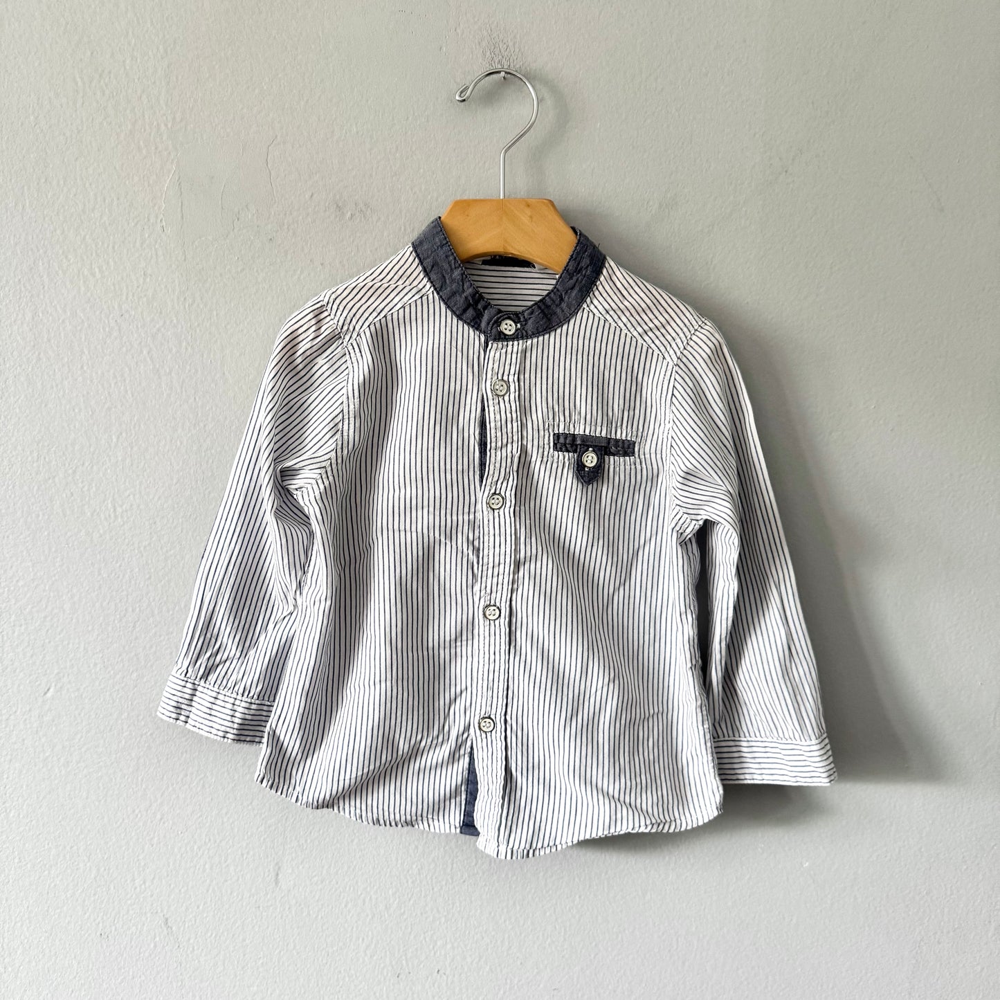 H&M / White blue stripe shirt / 18-24M