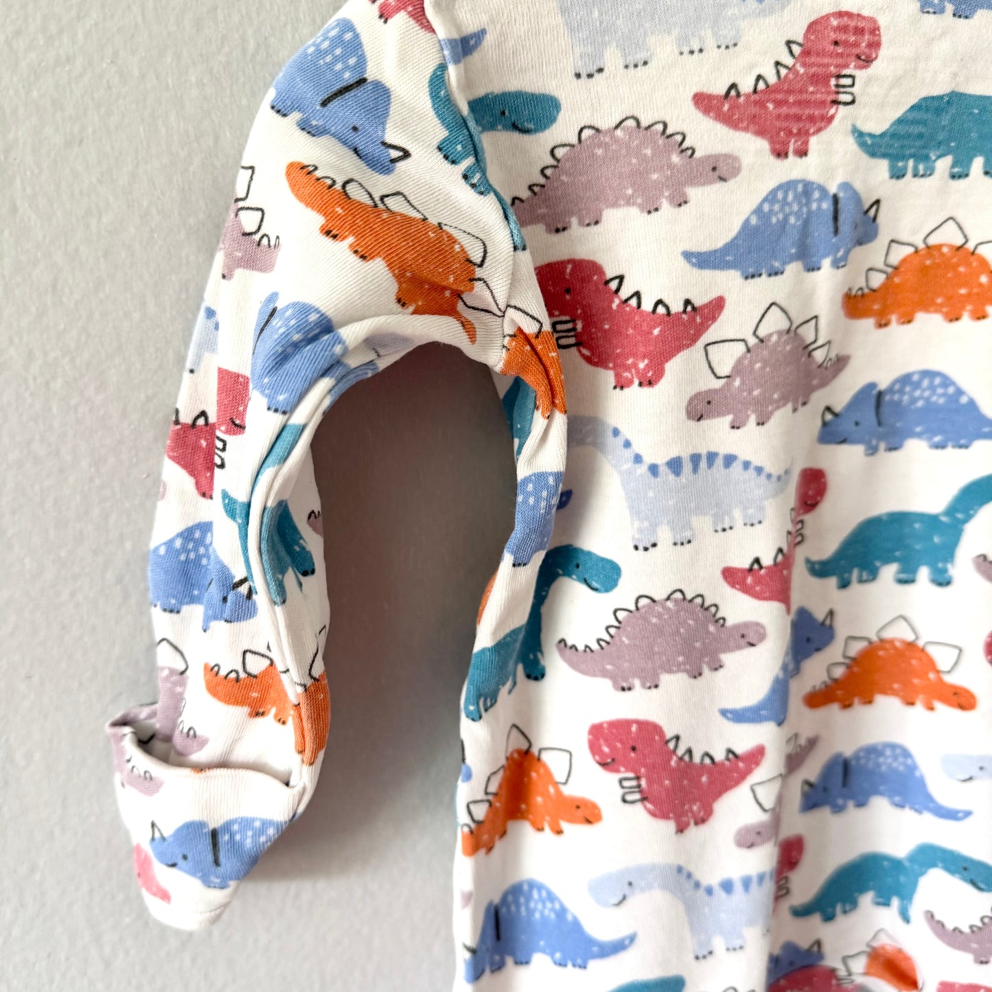 Magnetic me / White x dinosaur romper / 0-3M