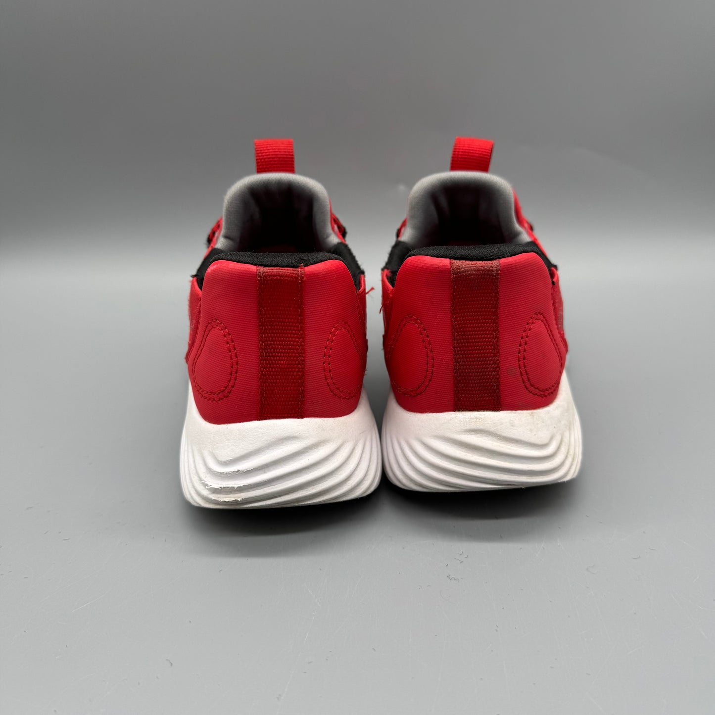 Sketchers / Running Shoes / US12