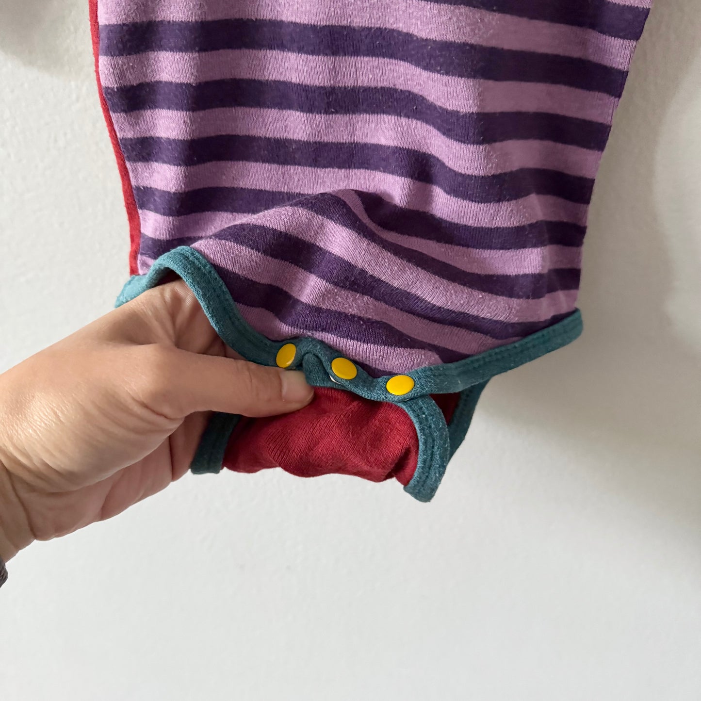 Unknown brand / Purple owl long sleeve onesie / 6M