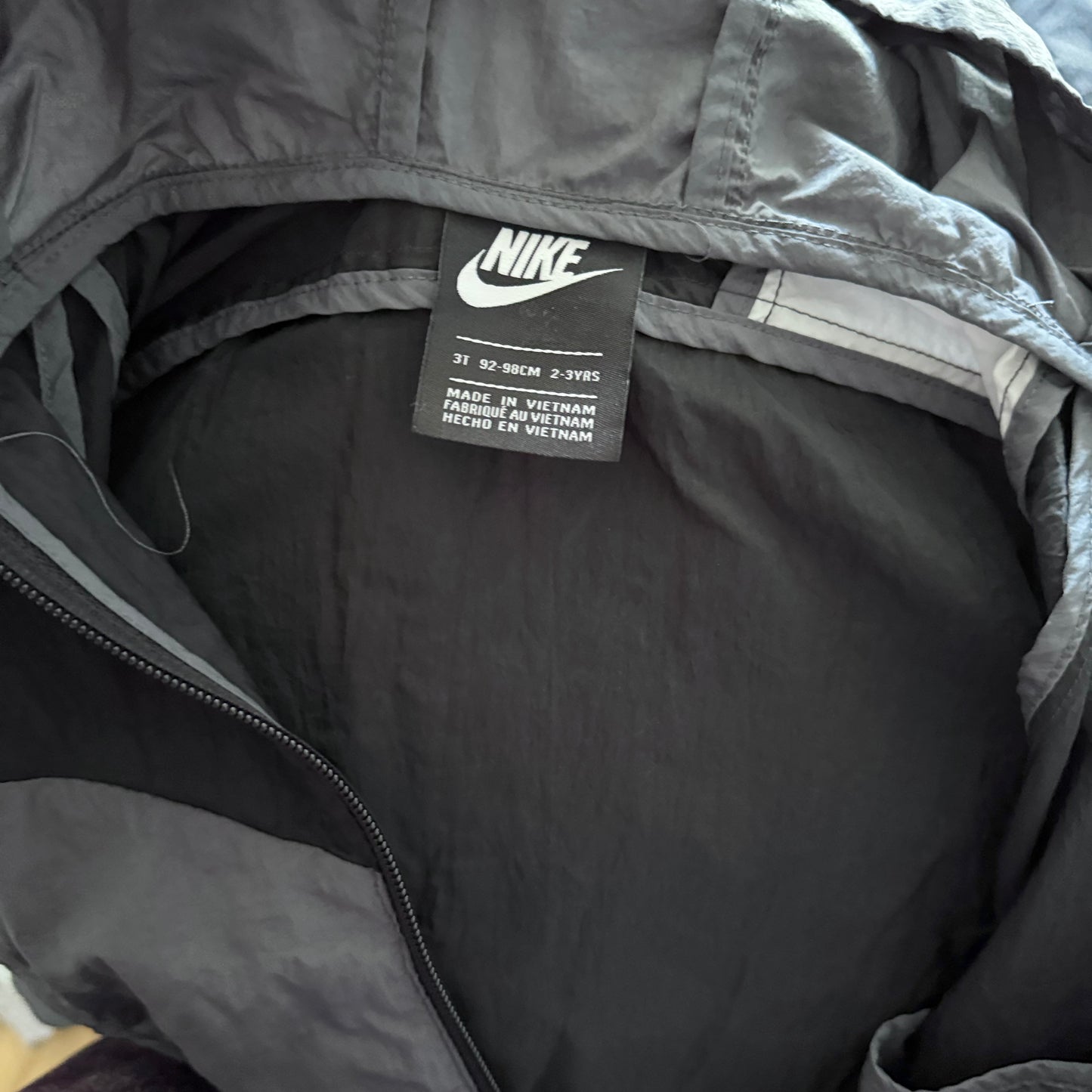Nike / Black nylon jacket / 3T