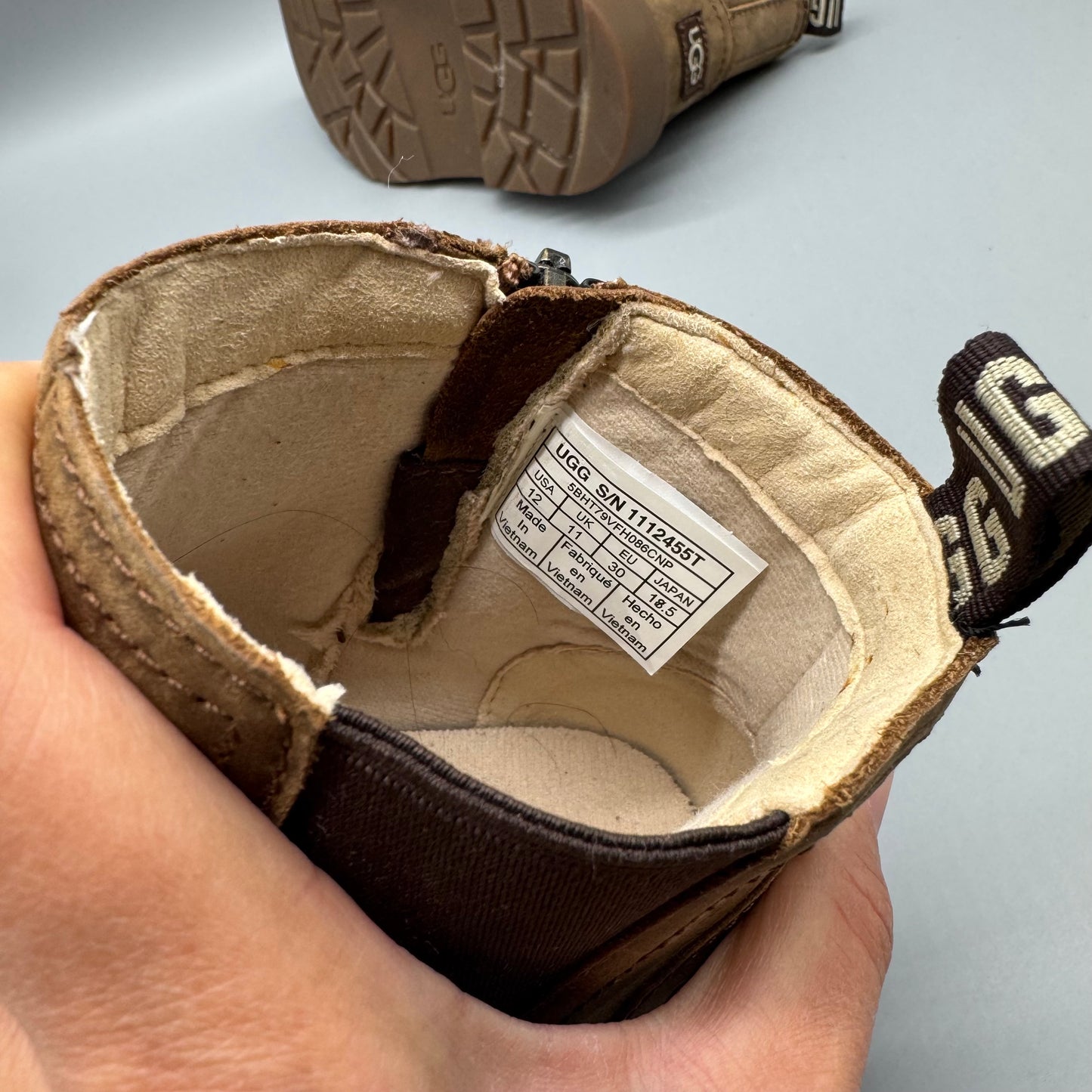UGG / Boots / US12