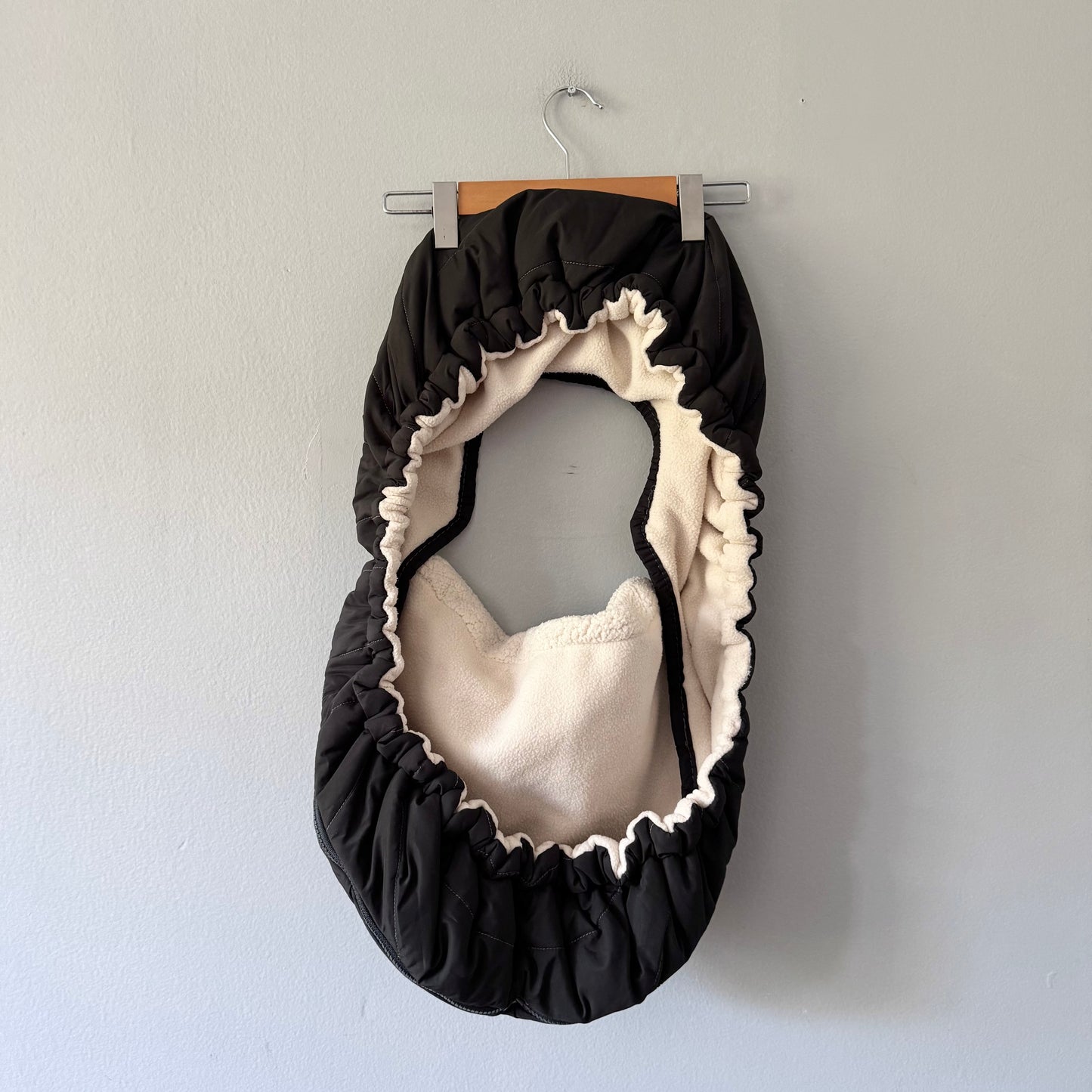 JJ Cole / Car seat cover - Black