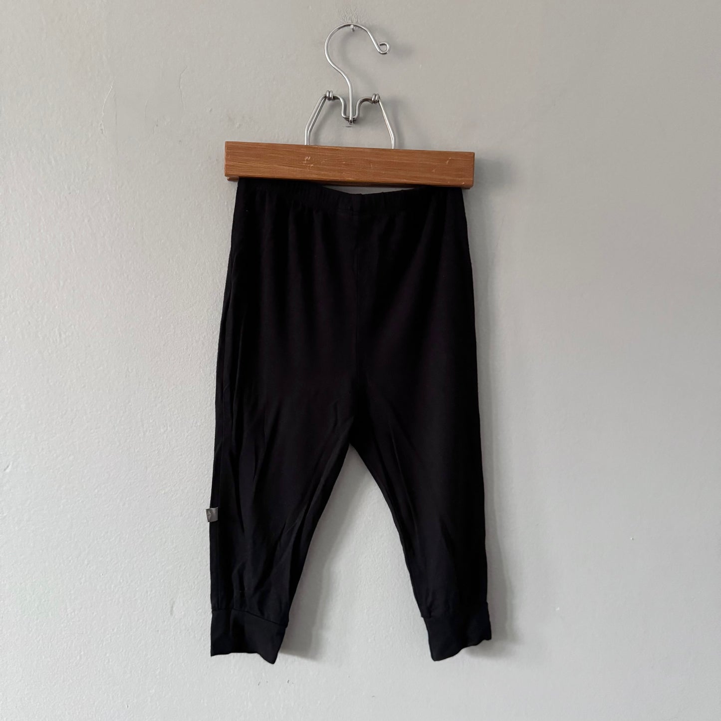 Kyte / Black relaxed pants / 18-24M
