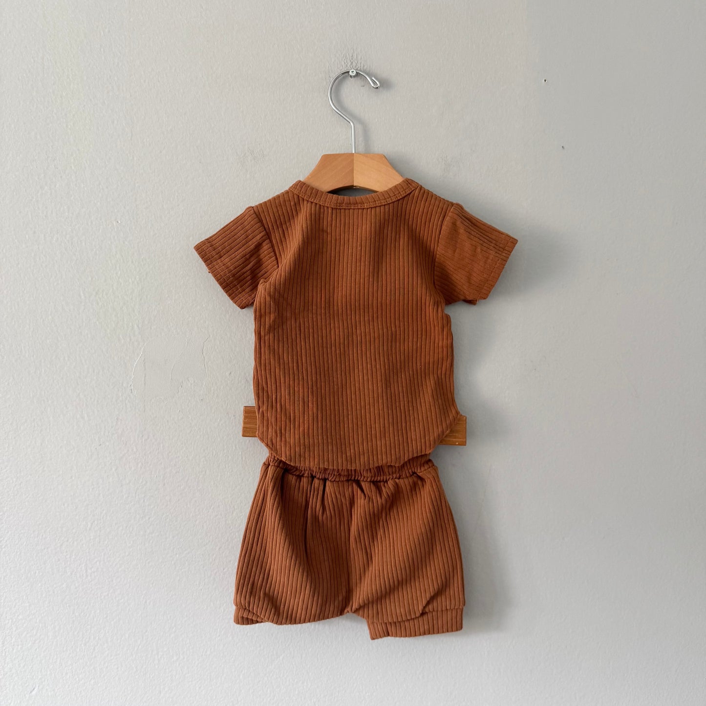 Fellow Human / Brown ribbed set / 3-6M