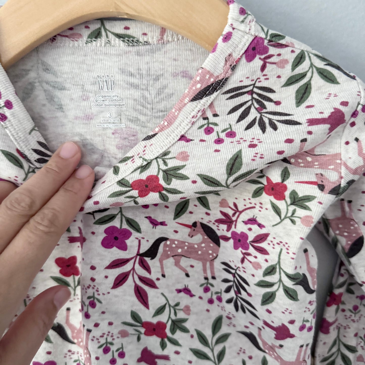 Gap / Beige x unicorn pajama set / 3Y