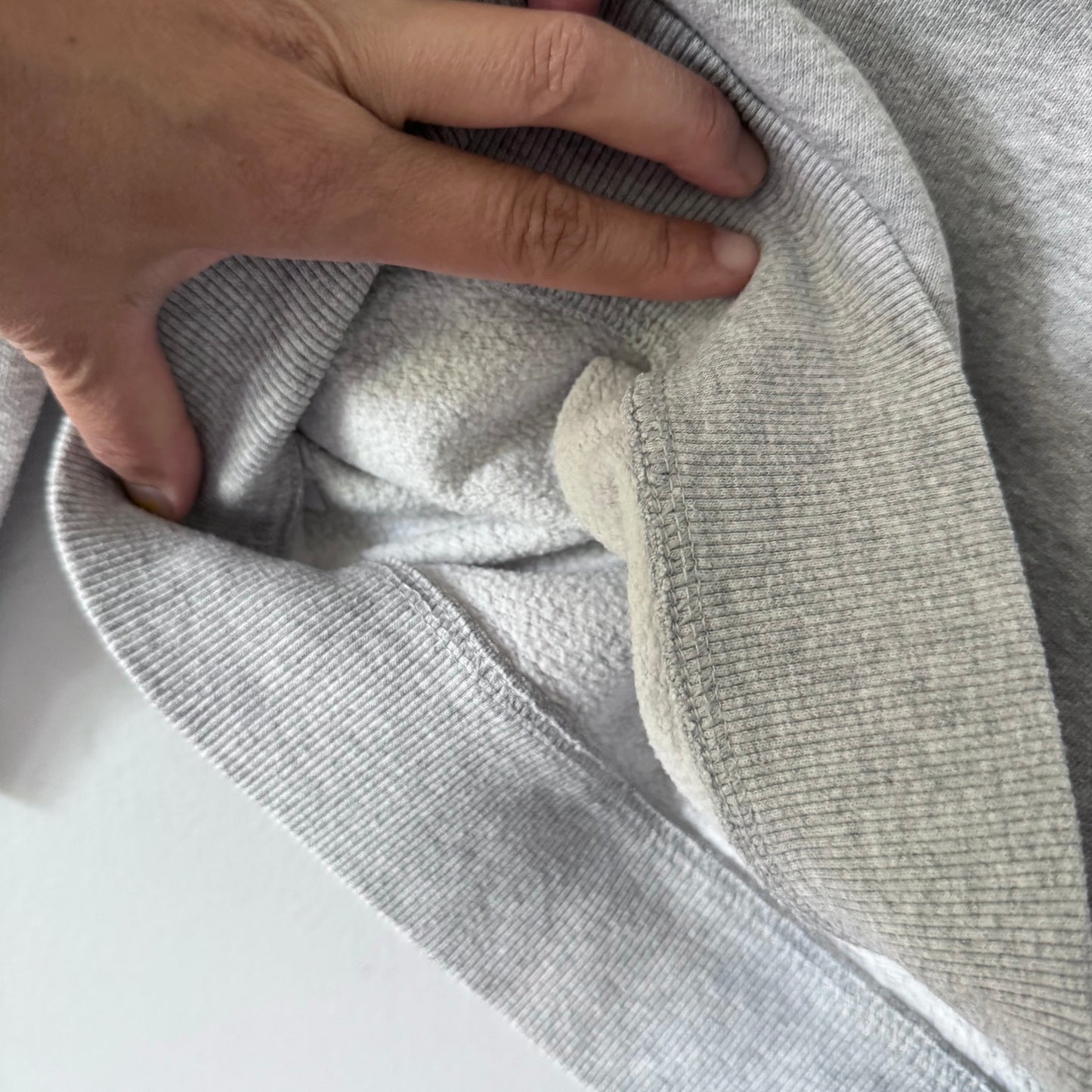 Champion / Light grey sweatrshirt / 6Y