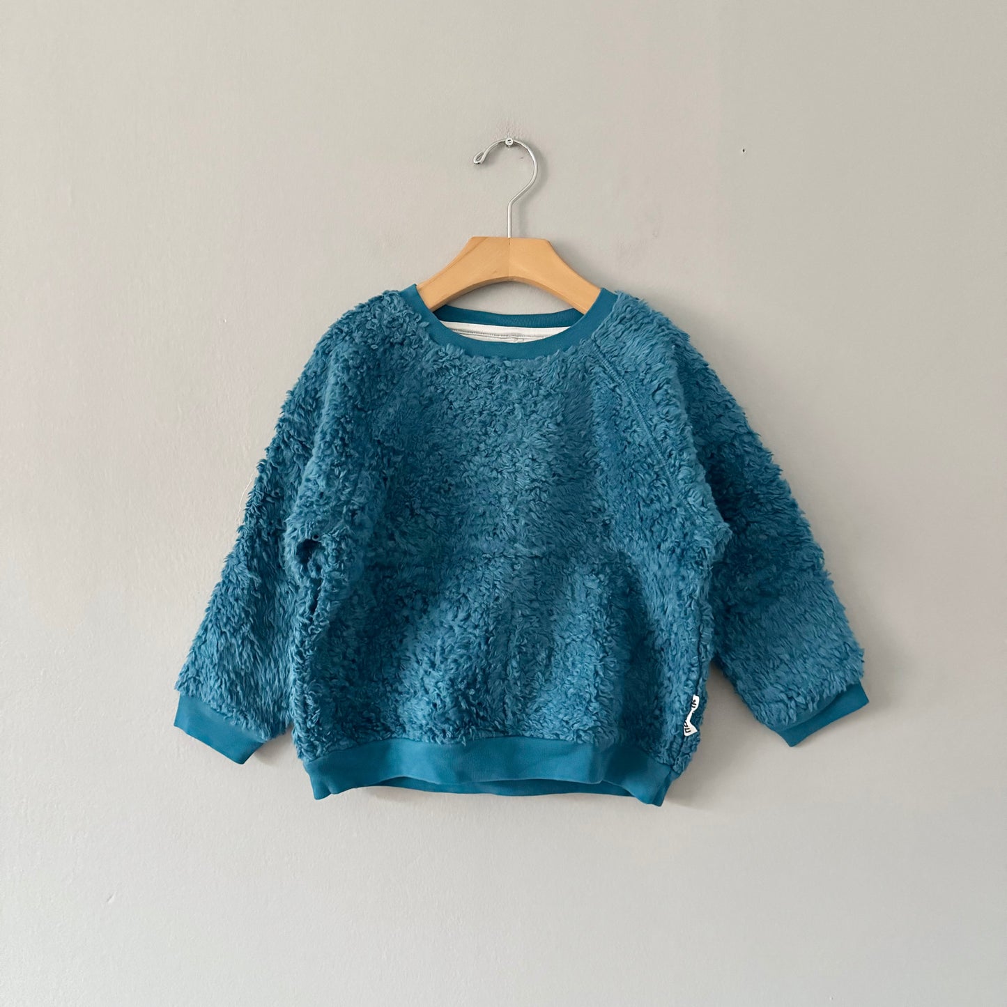 Nudnik / Blue sherpa pullover / 3Y