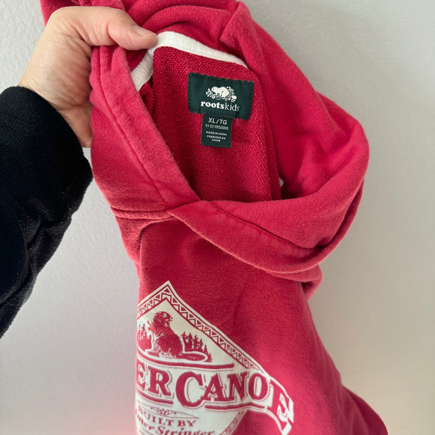 Roots / Red Beaver Canoe hoodie / 11-12Y