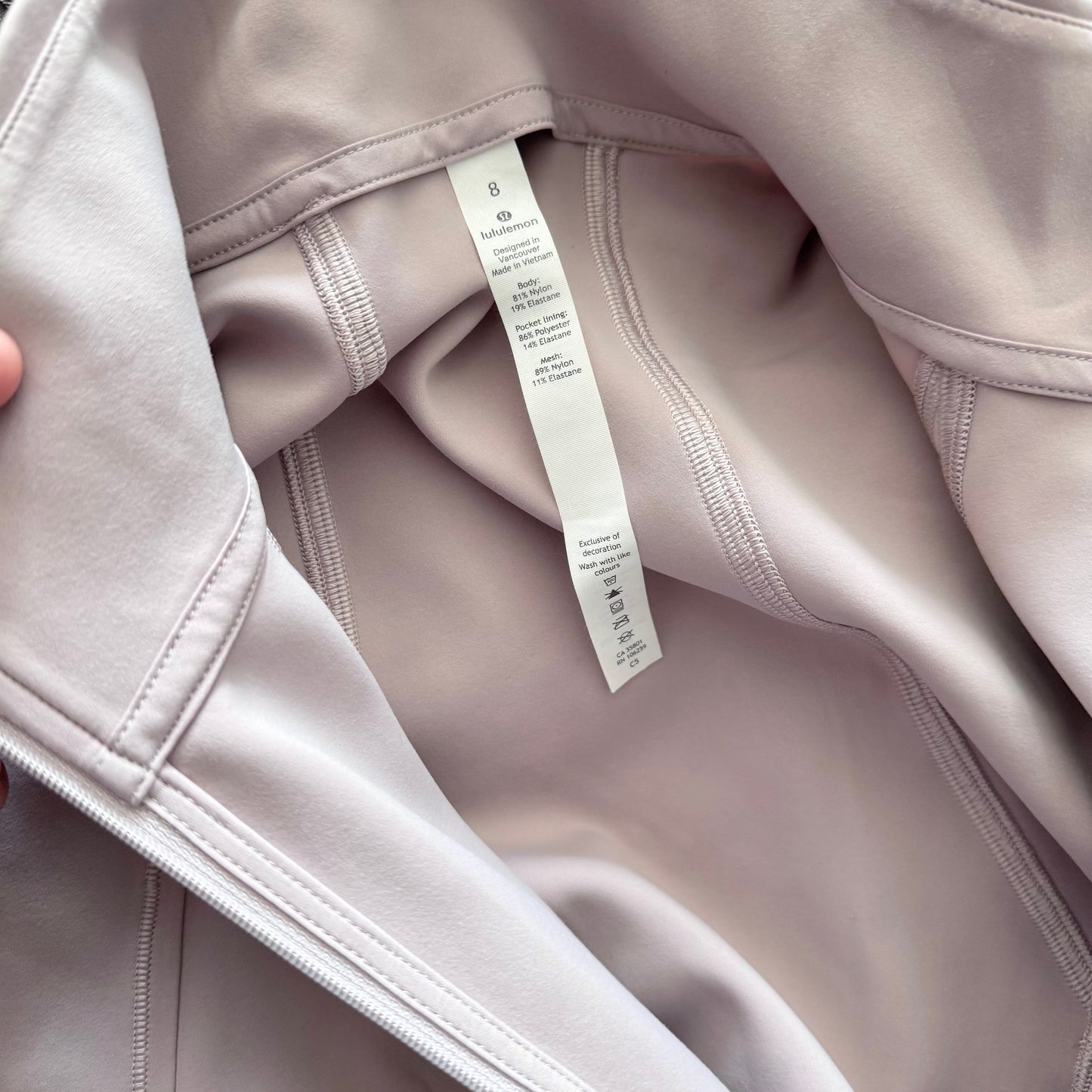 Lululemon / Light purple active zip up top / Women 8