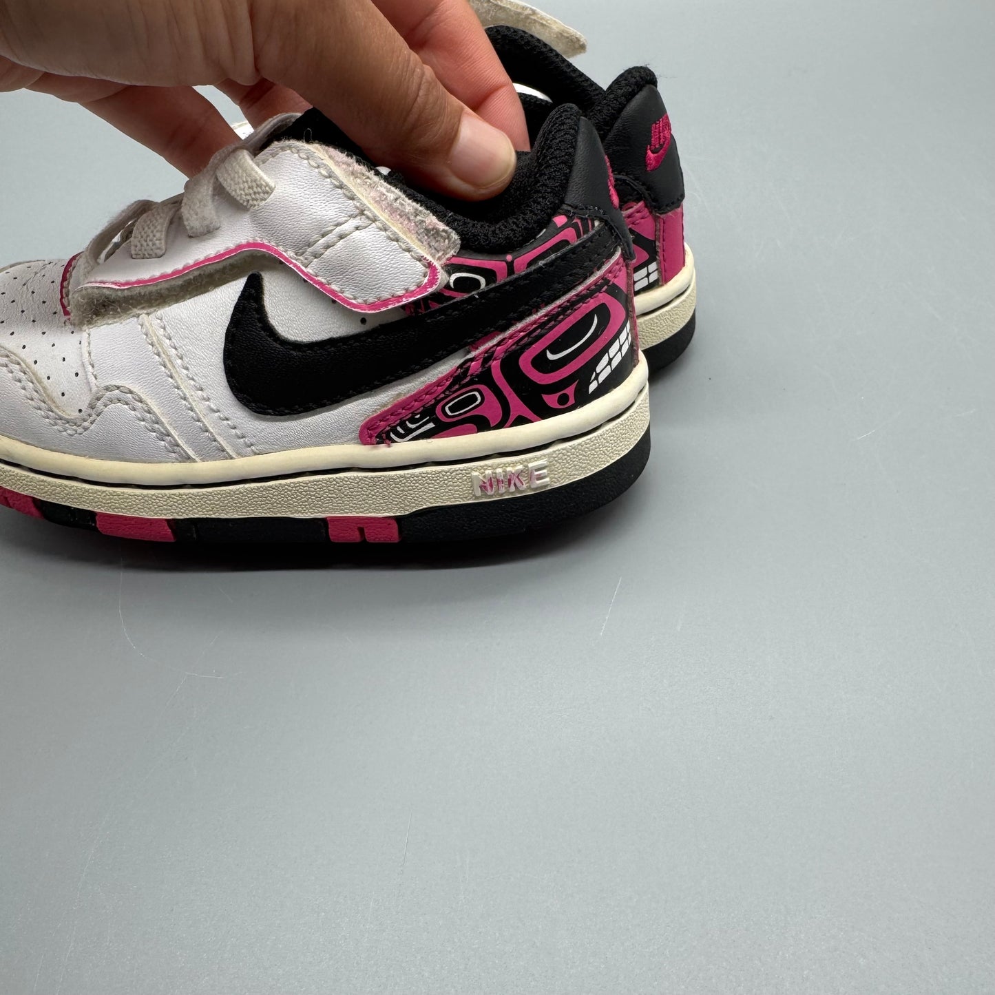 Nike / Running Shoes / US5