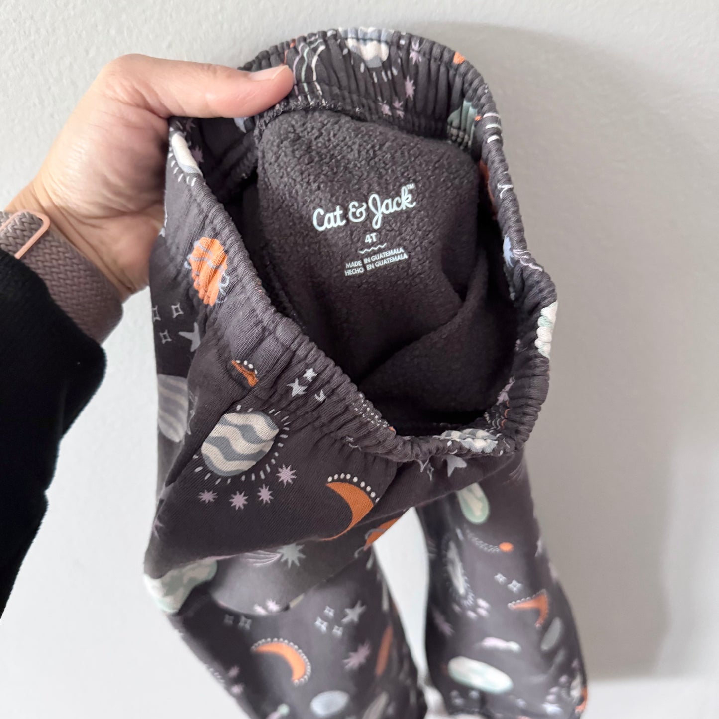 Cat & Jack / Dark grey x space sweatpants / 4Y