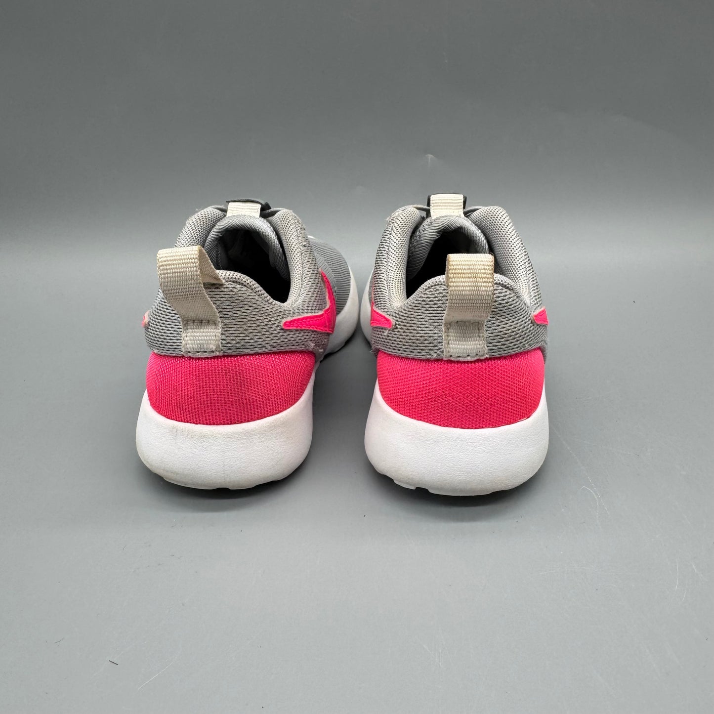 Nike / Running Shoes / US10