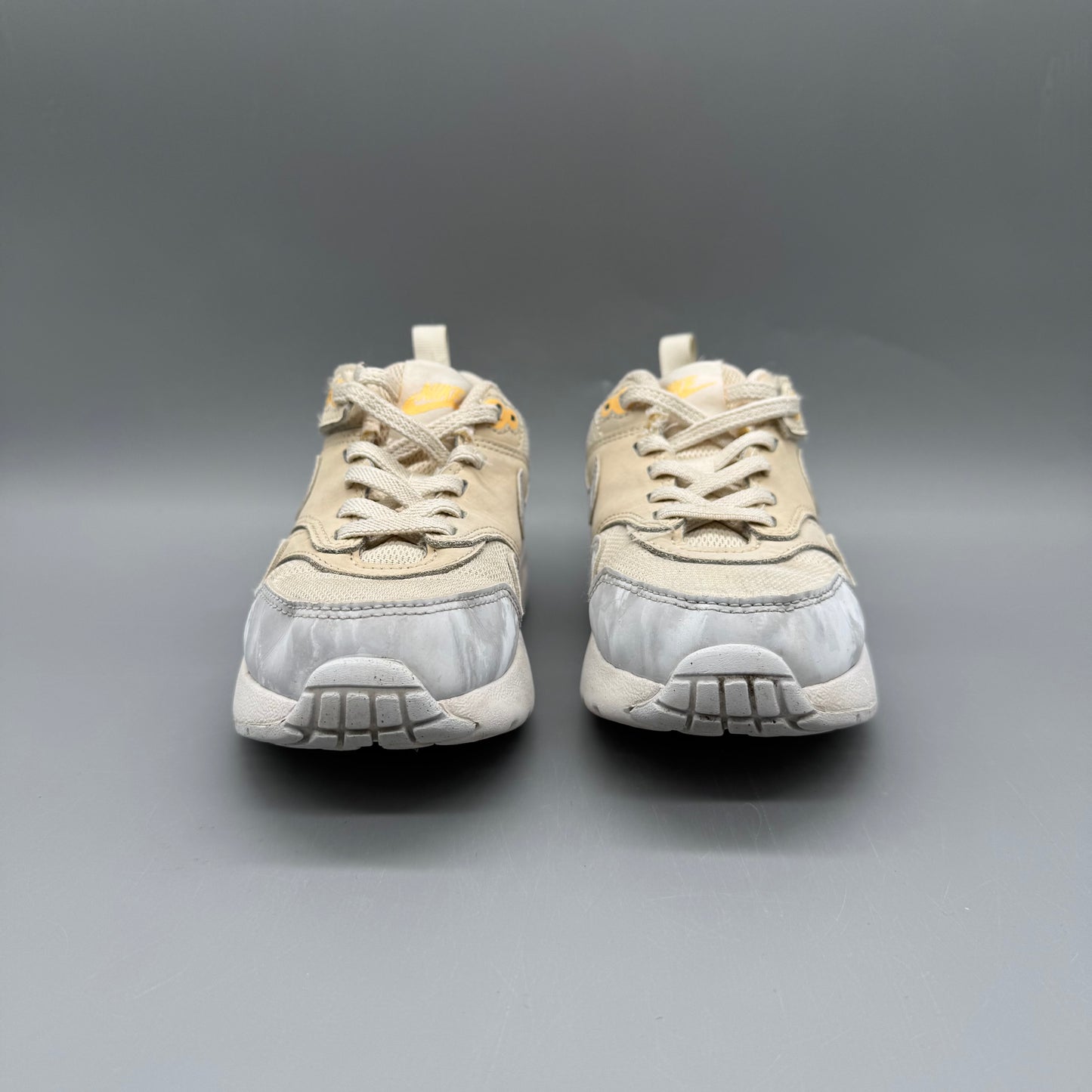 Nike / Running Shoes / US11