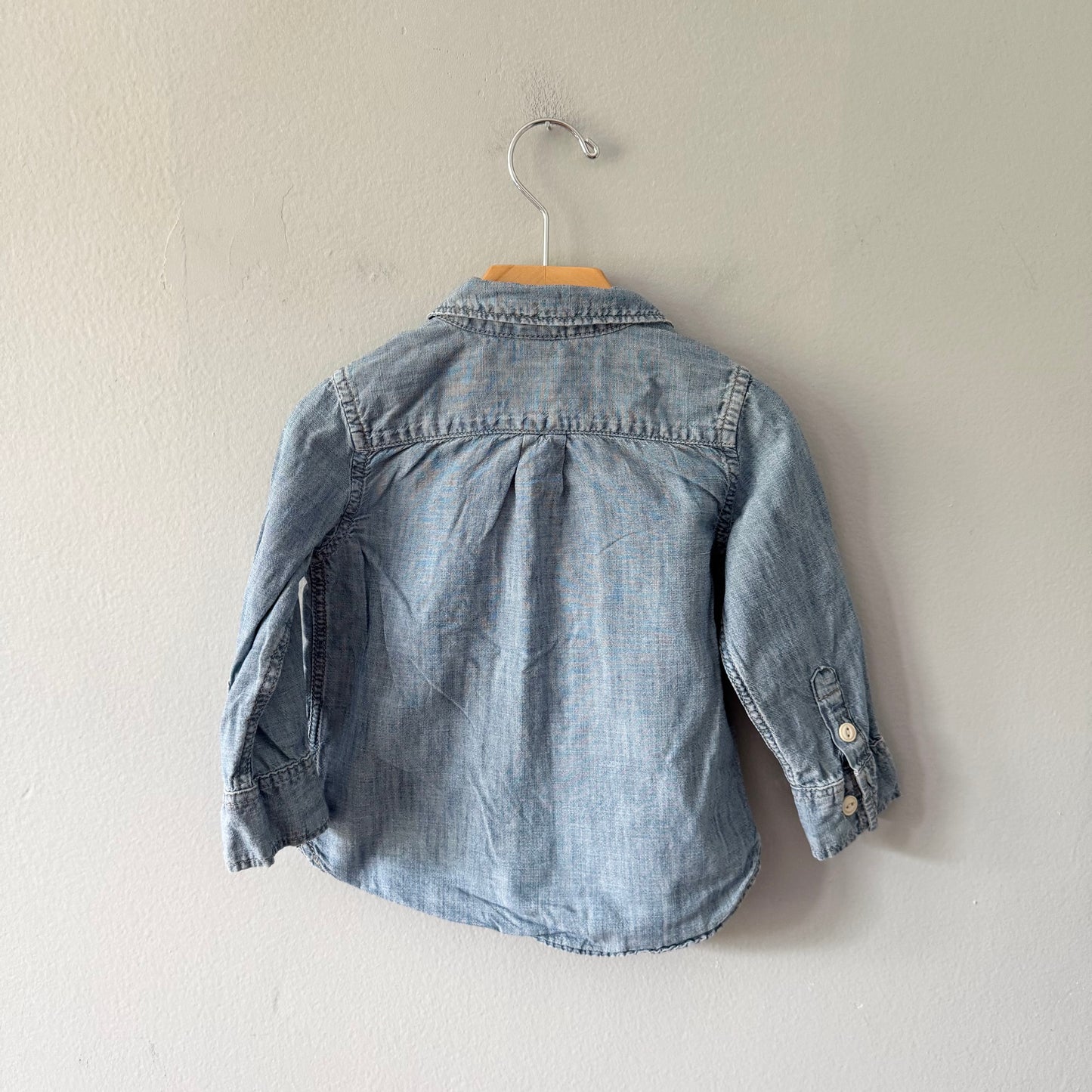 Gap / Chambray long sleeve shirt / 18-24M