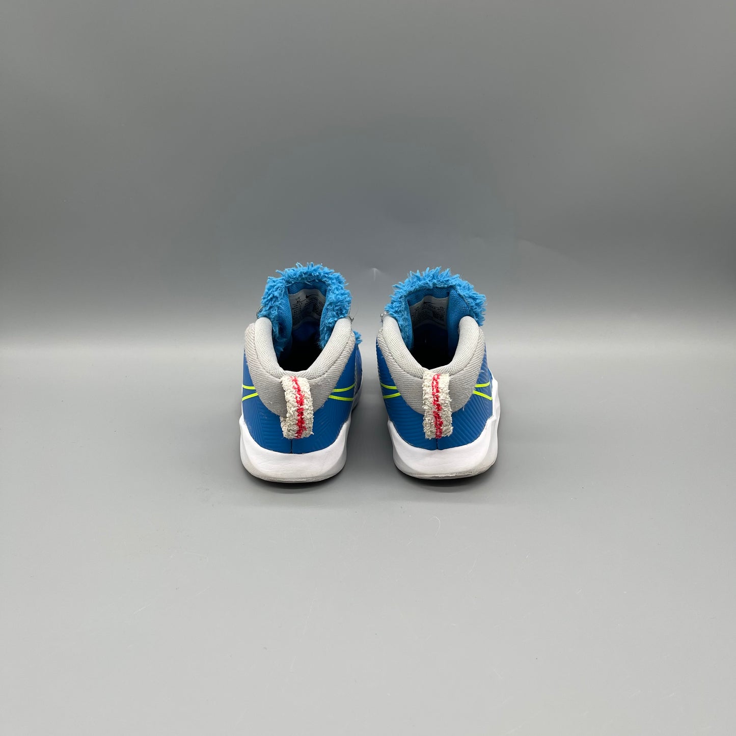 Nike / Team Hustle D 9 Lil Fast n Furry / Runner / US8