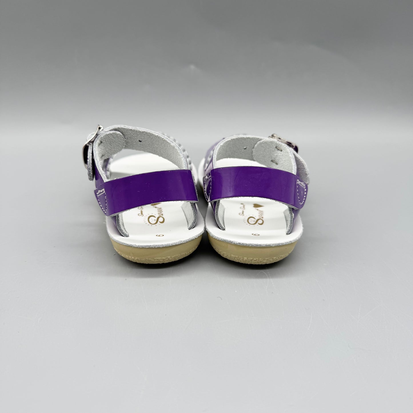Salt Water / Sandals / US6