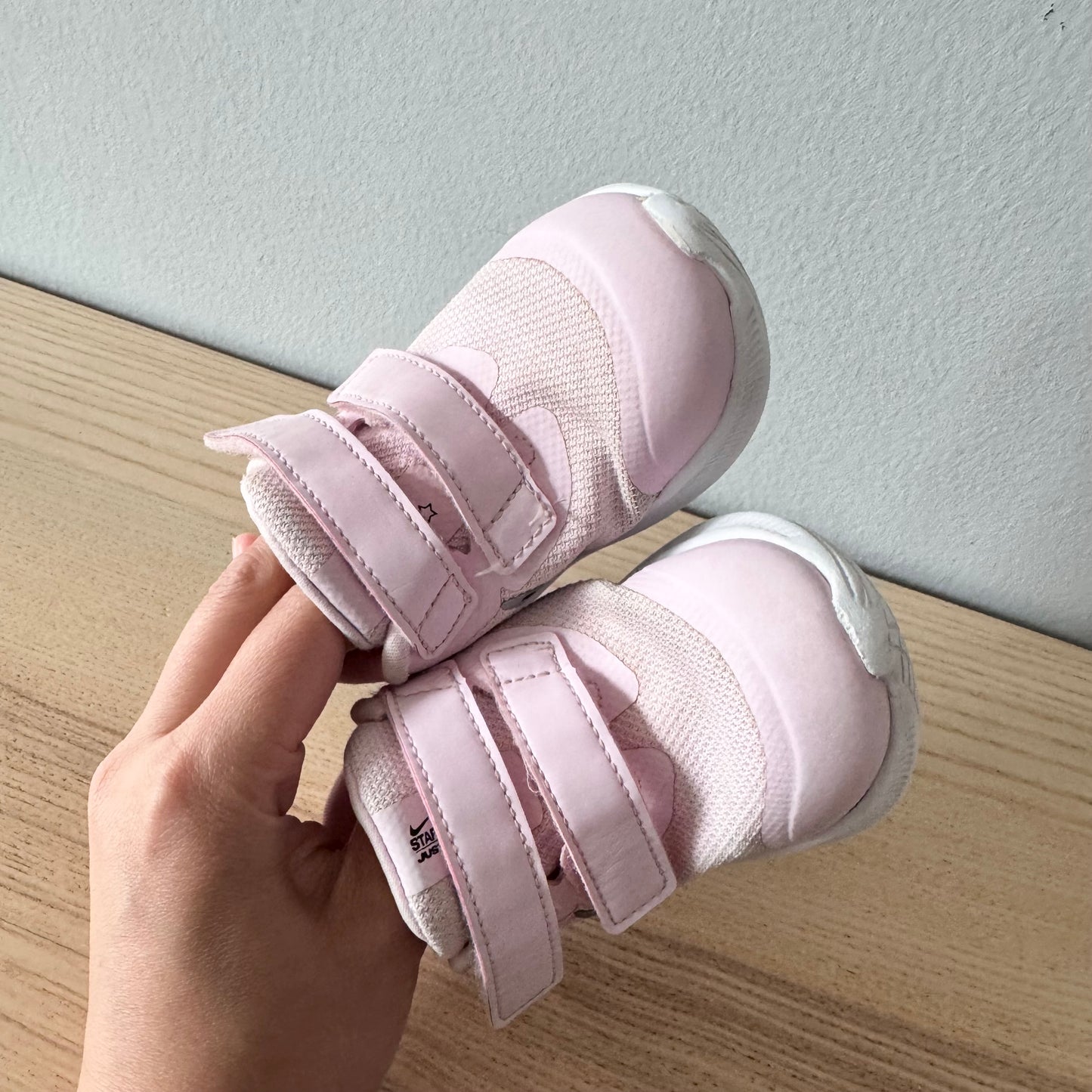 Nike / Baskets rose clair / US5