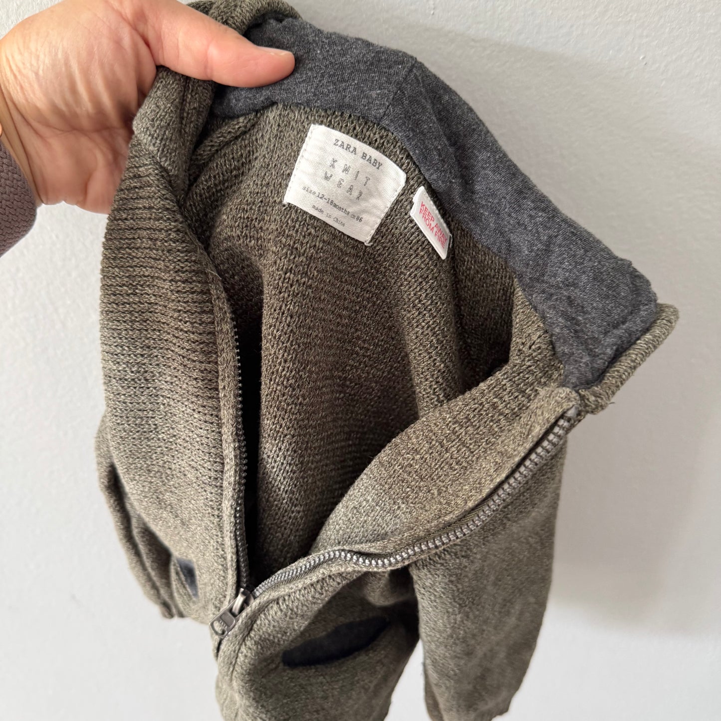 Zara / Dark green knit zip up / 12-18M