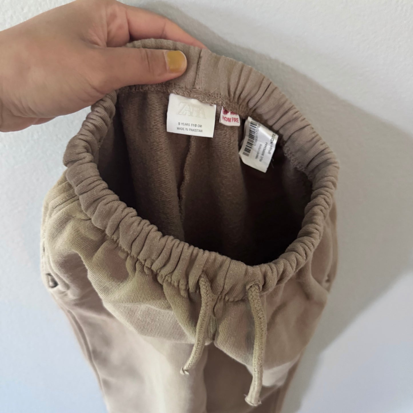 Zara / Brown sweatpants / 5Y