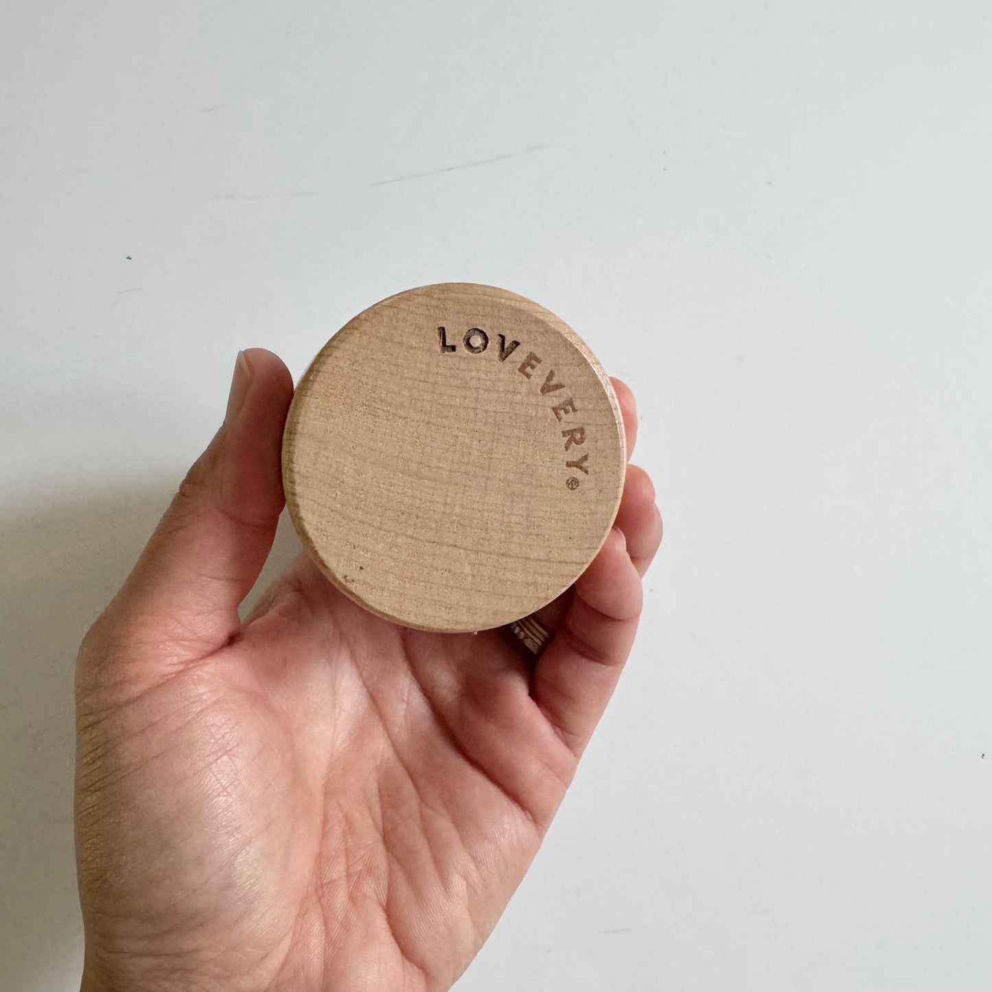 Lovevery / Wooden egg