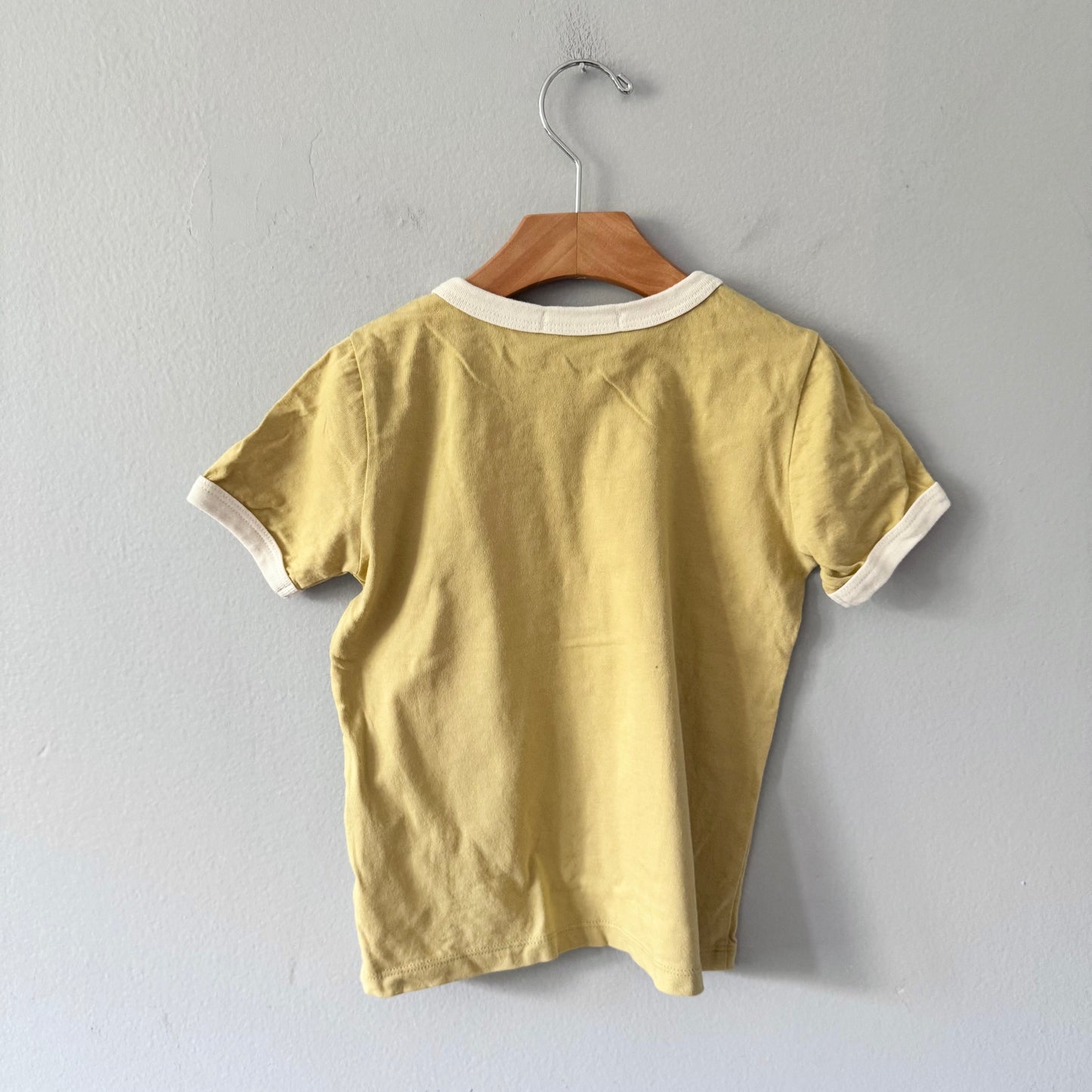 Petits Vilains / Mustard T-shirt / 4-5Y