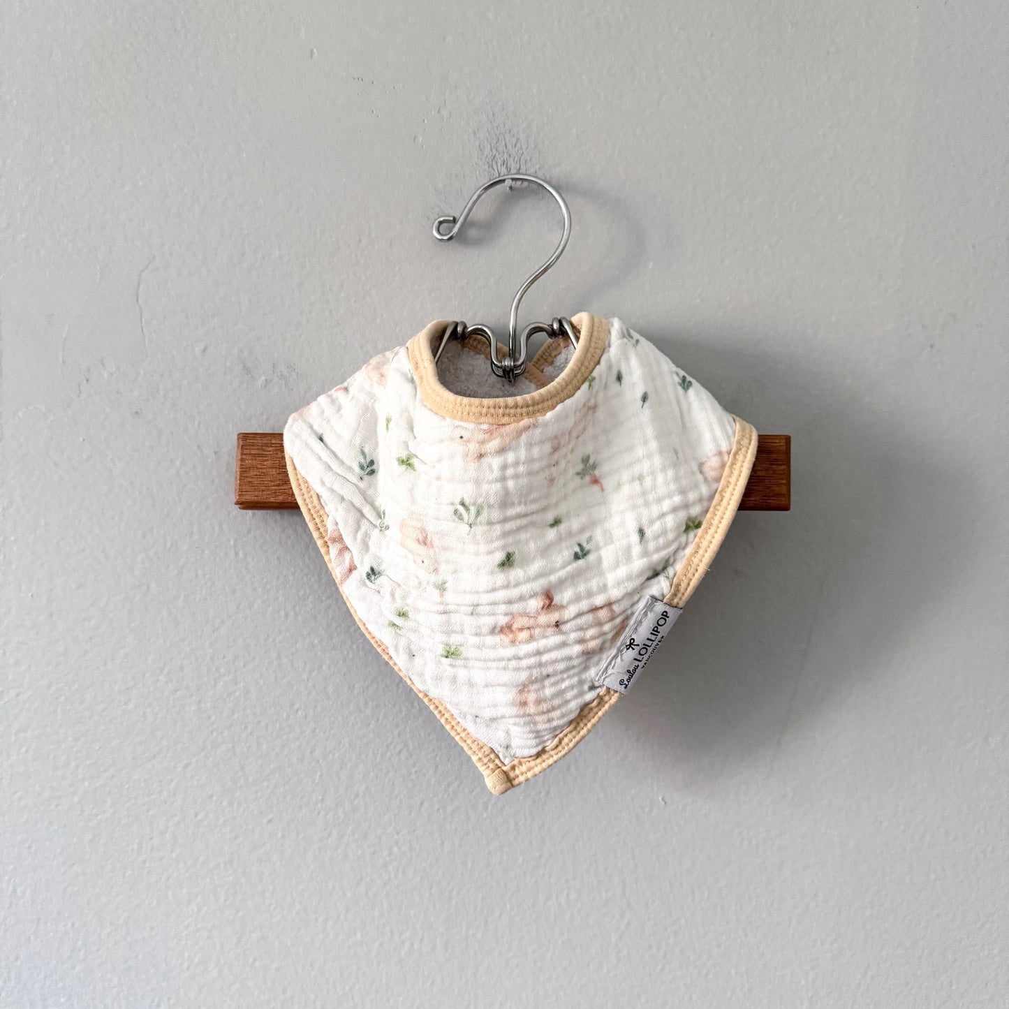 Loulou Lollipop / Bib - rabbit