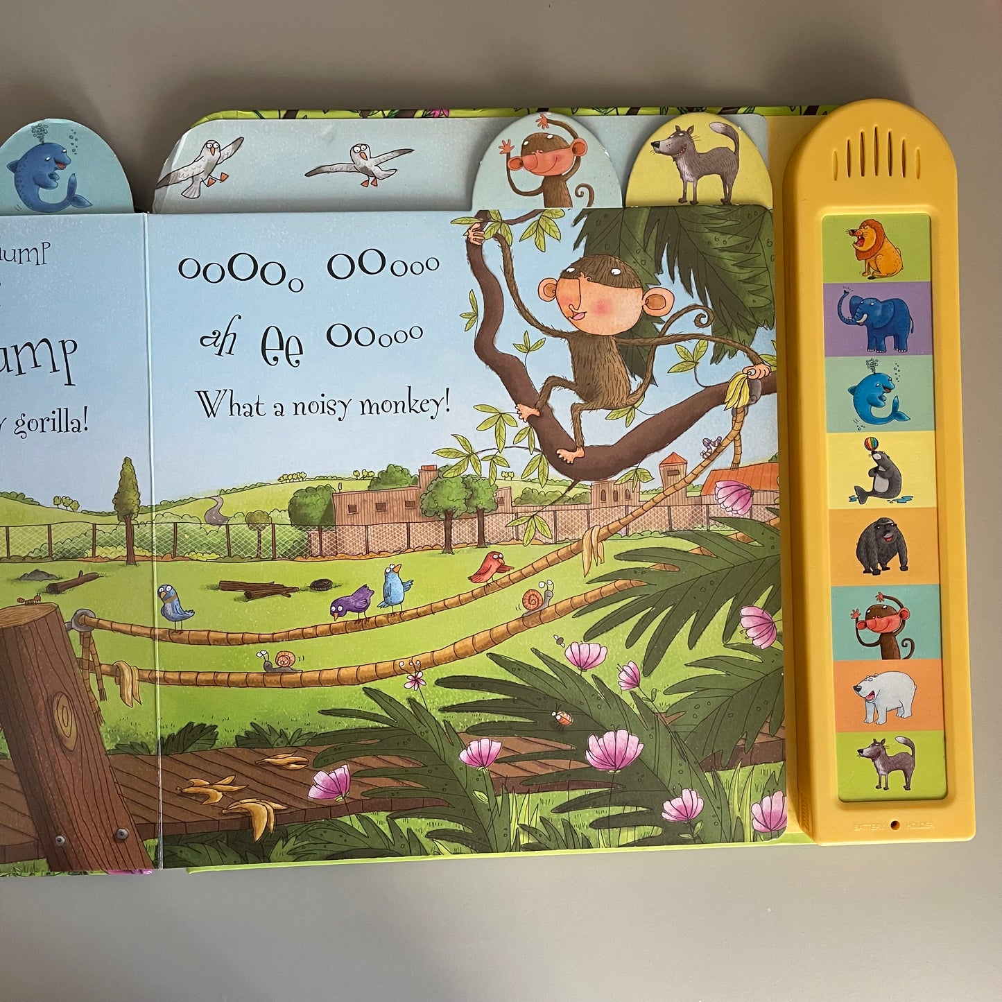 Usborne Noisy Zoo