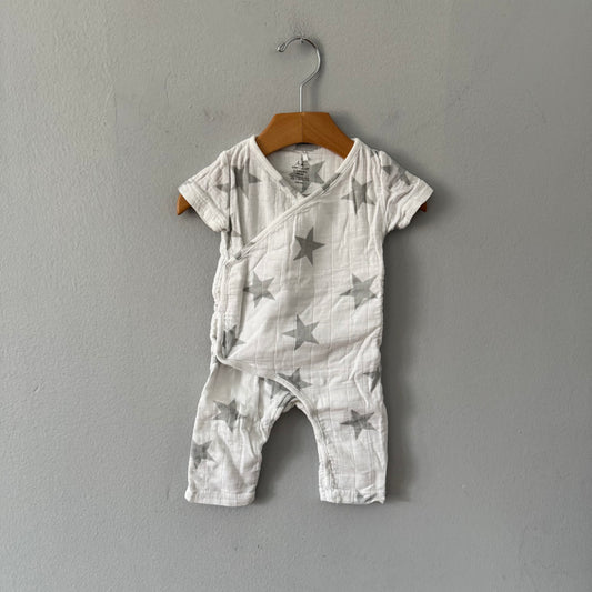 Aden + Anais / White x star muslin romper / 0-3M