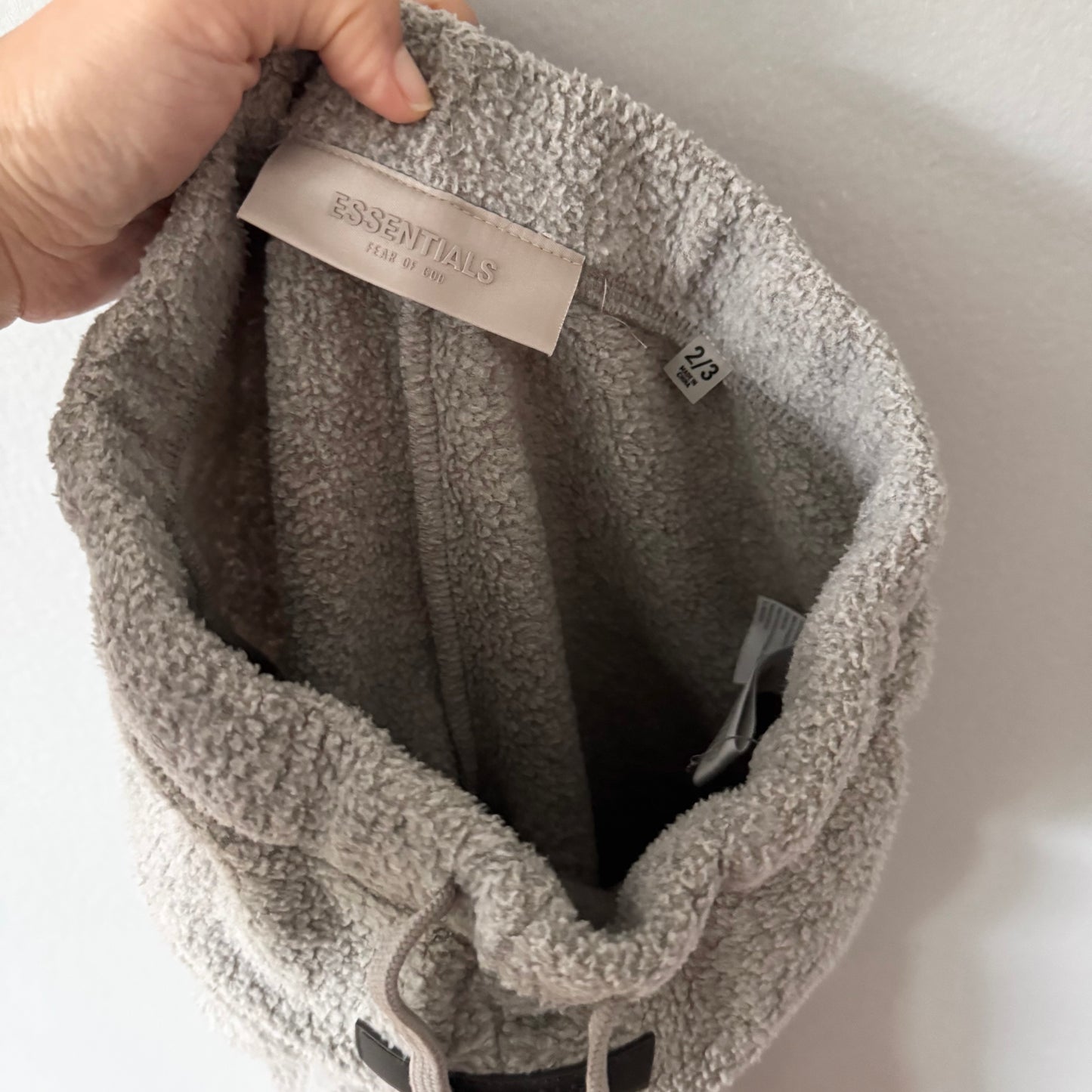 Essentials / Light grey fleece pants / 2-3Y(Fits 4Y)