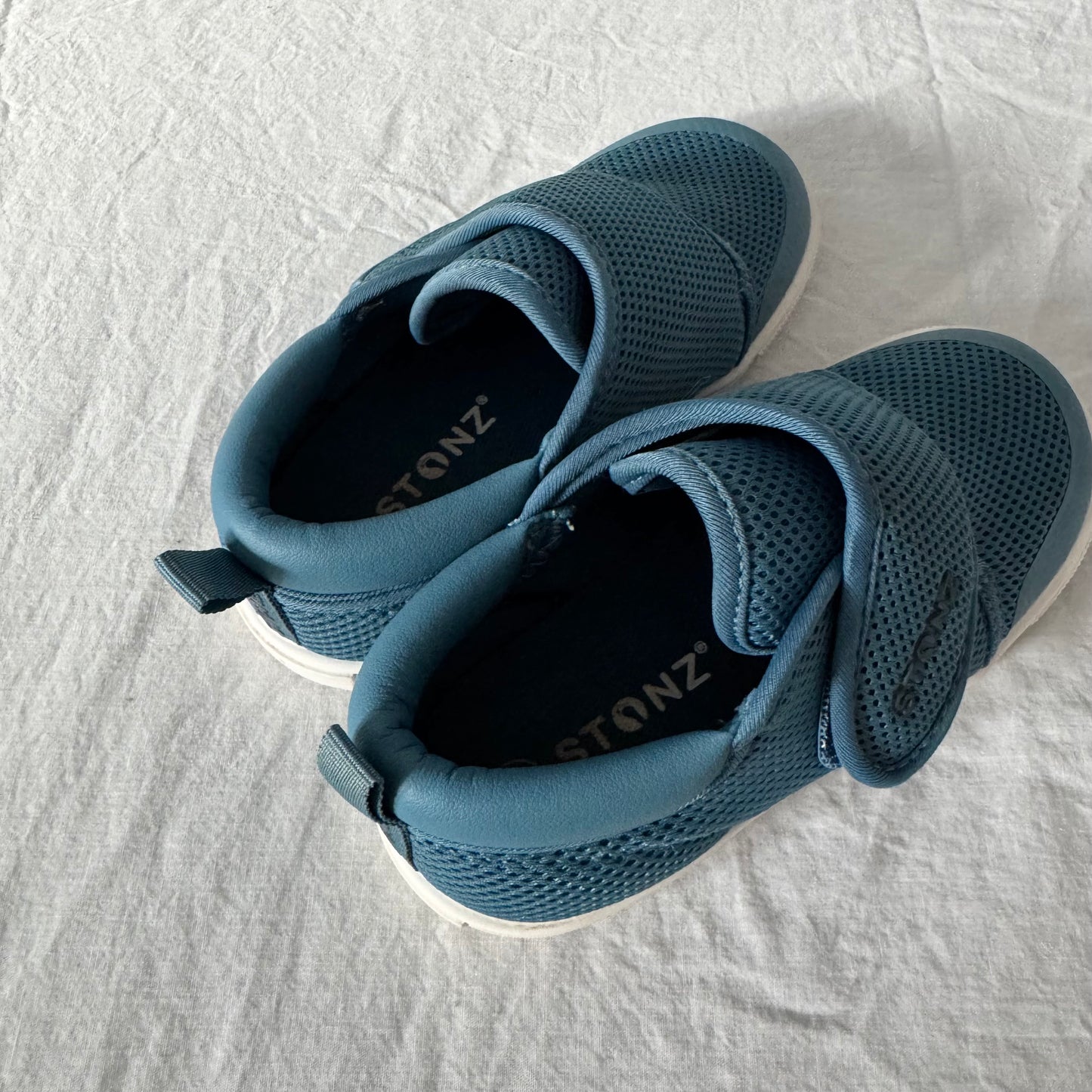 Stonz / Running Shoes / US12