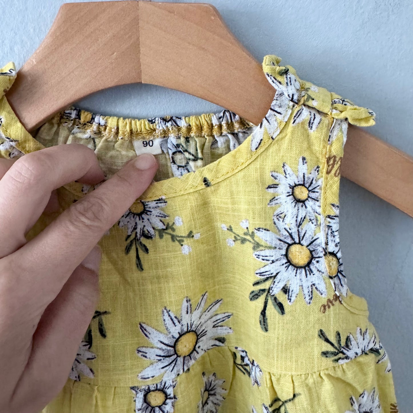 No brand / Yellow cami dress - flower / 18-24M
