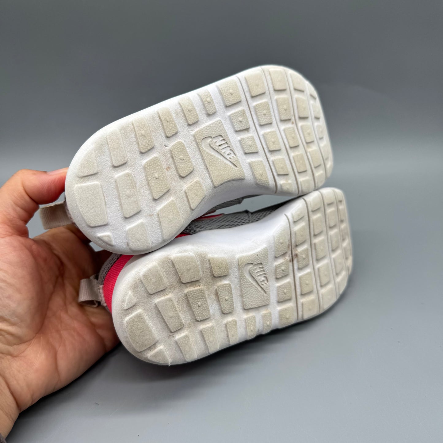 Nike / Running Shoes / US10