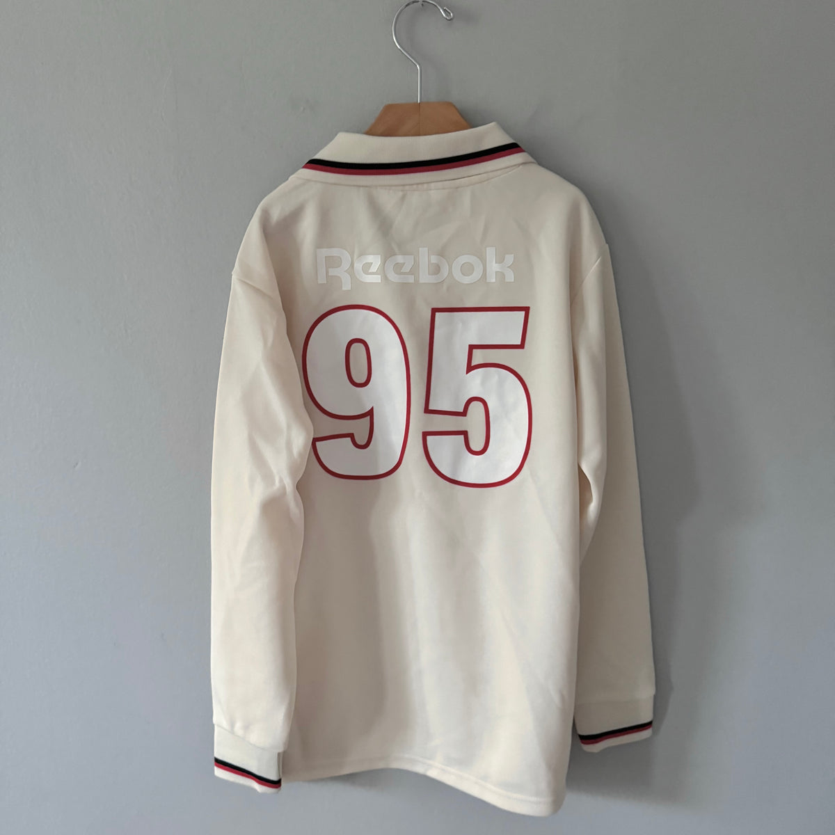 H&M x Reebok / Ivory active long sleeve / 8-10Y - New with tag