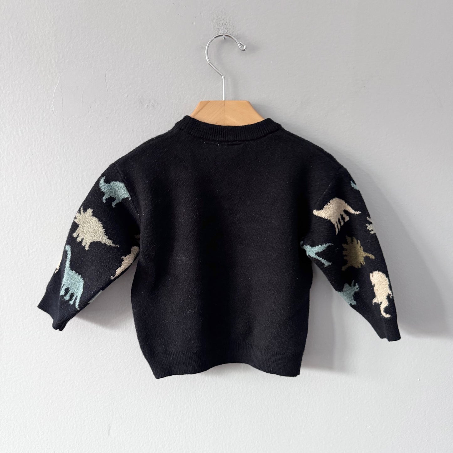 Zara / Black x Dino knit pullover / 9-12M