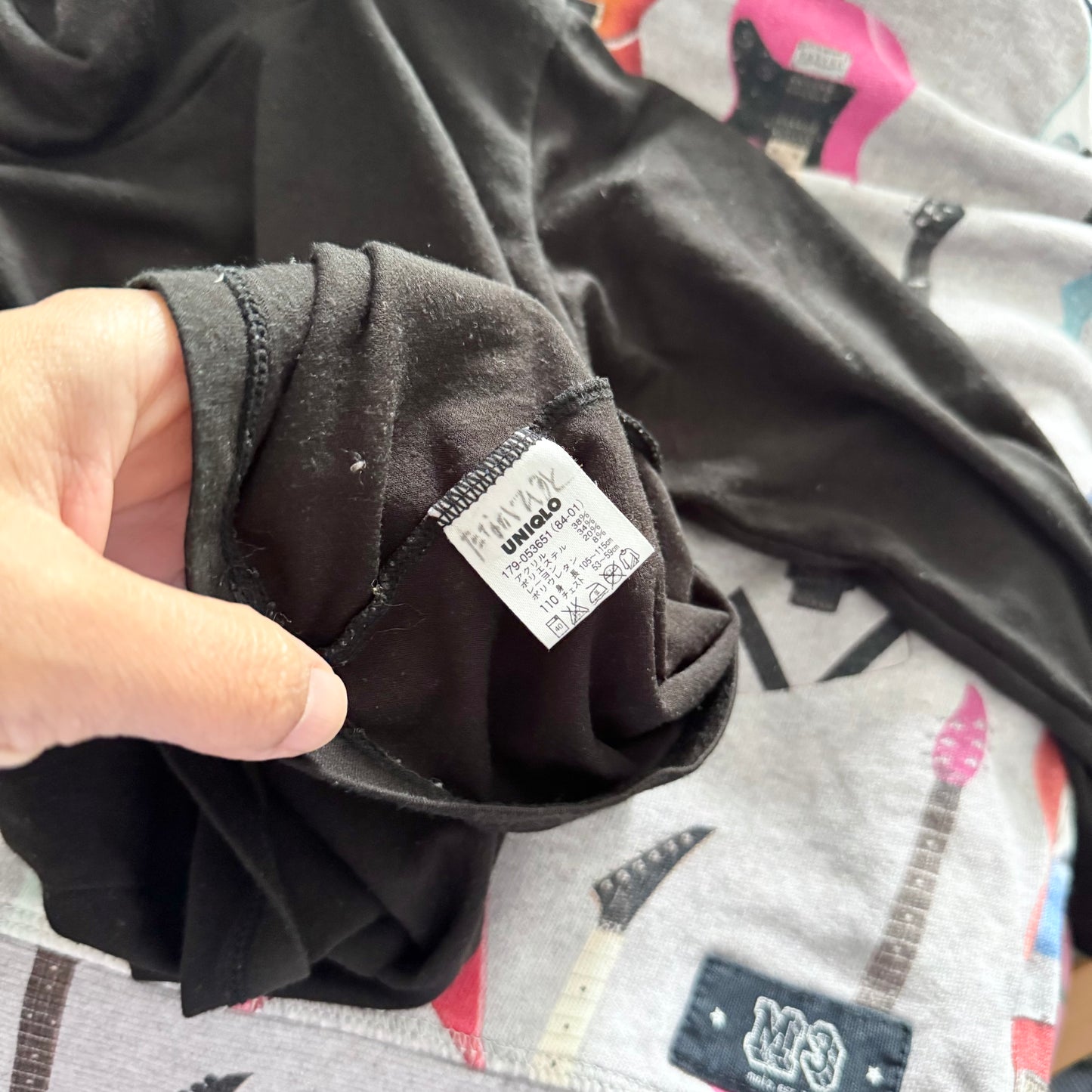 Uniqlo / Turtle neck black long sleeve / 3Y