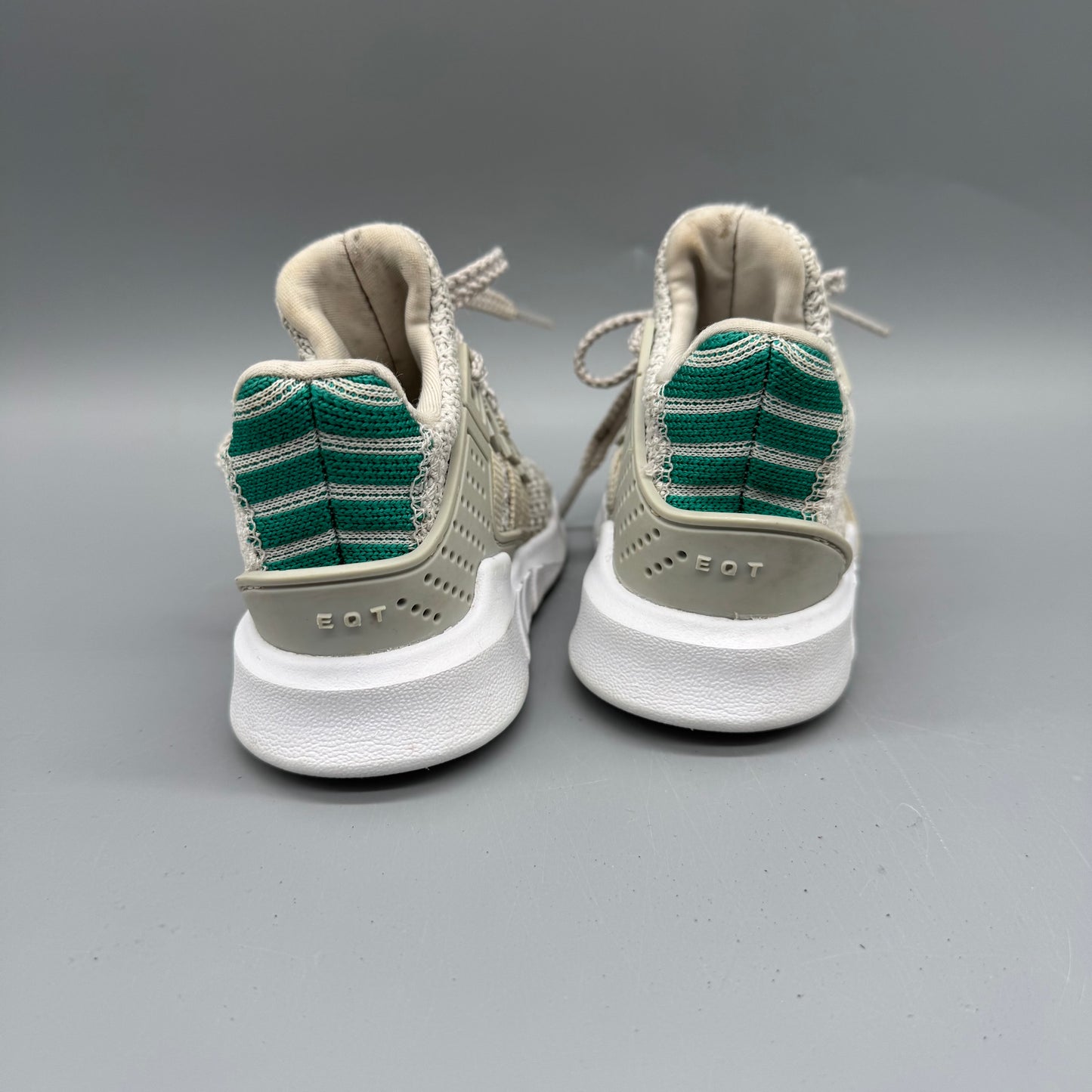 Adidas / Running Shoes / US5
