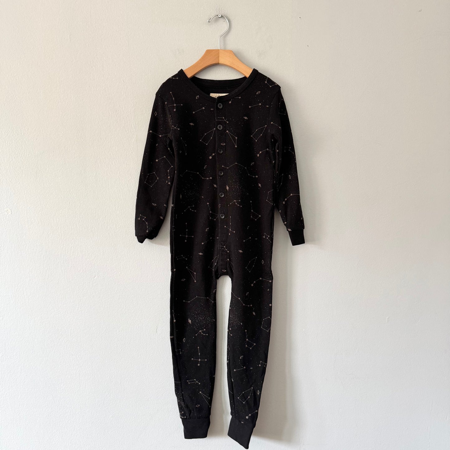 Arborist / Black x star romper / 4-5Y