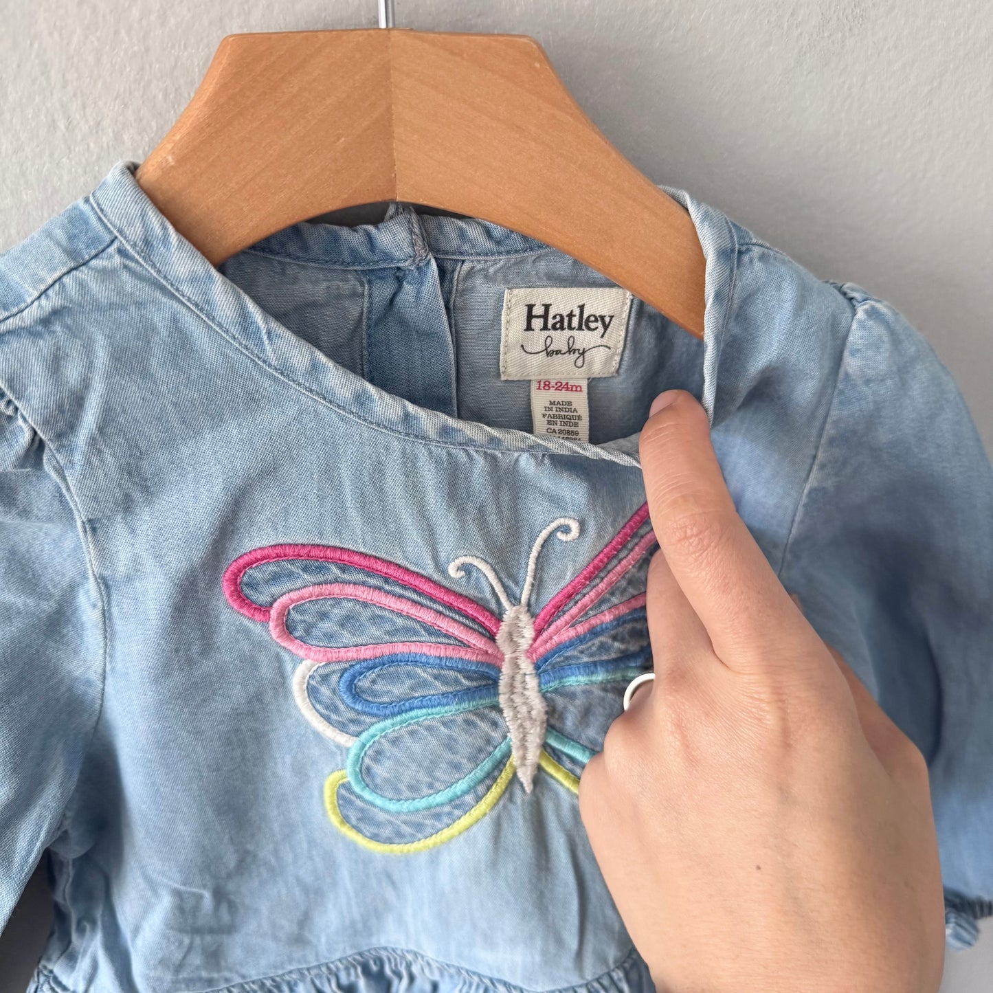 Hatley / Denim x butterfly shirt dress / 18-24M