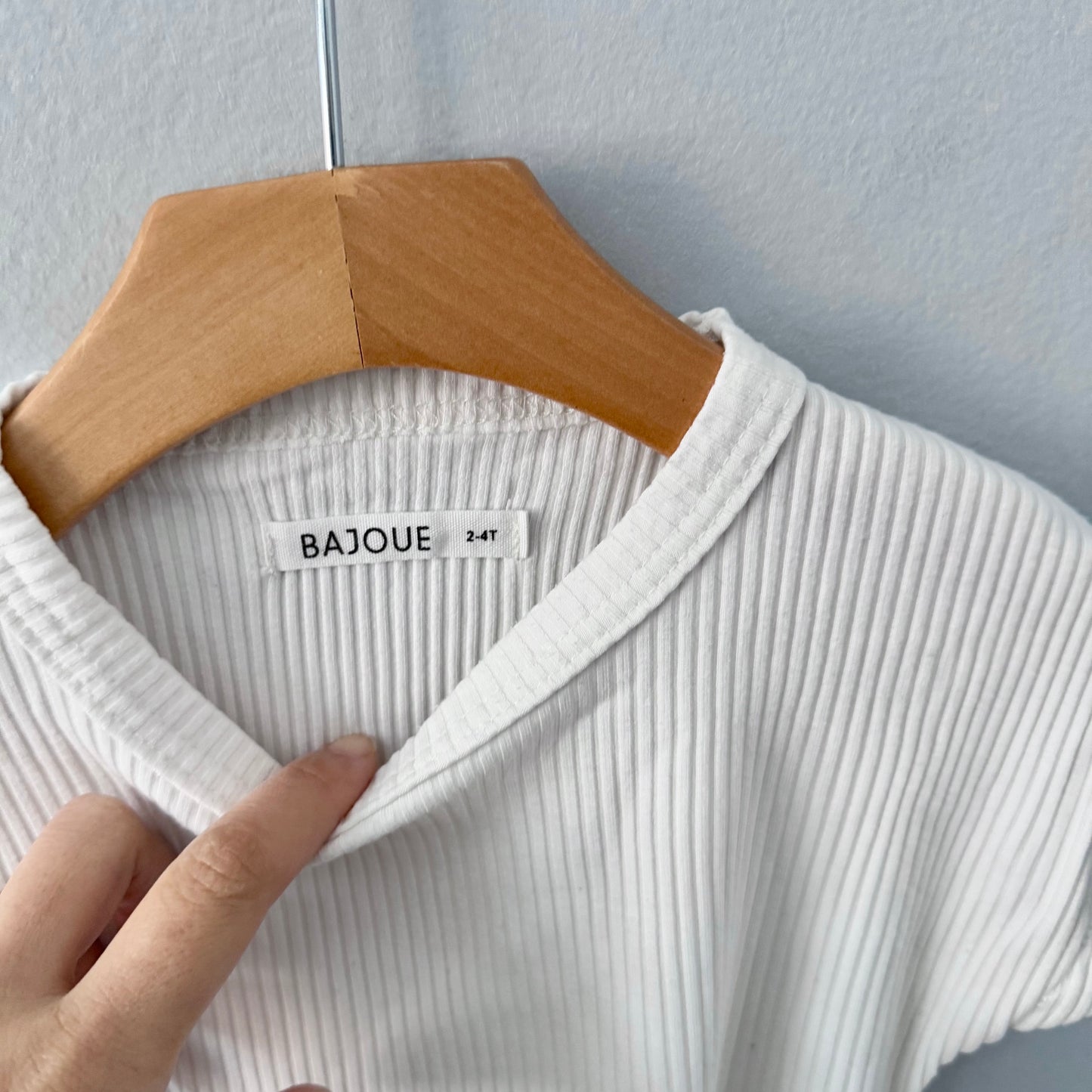 Bajoue / White ribbed short sleeve / 2-4T