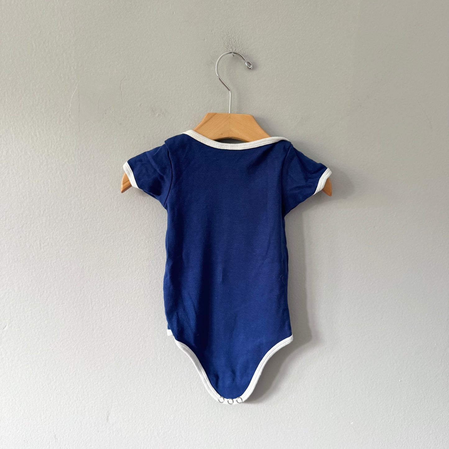 NHL / Vancouver Canuks onesie / 0-3M